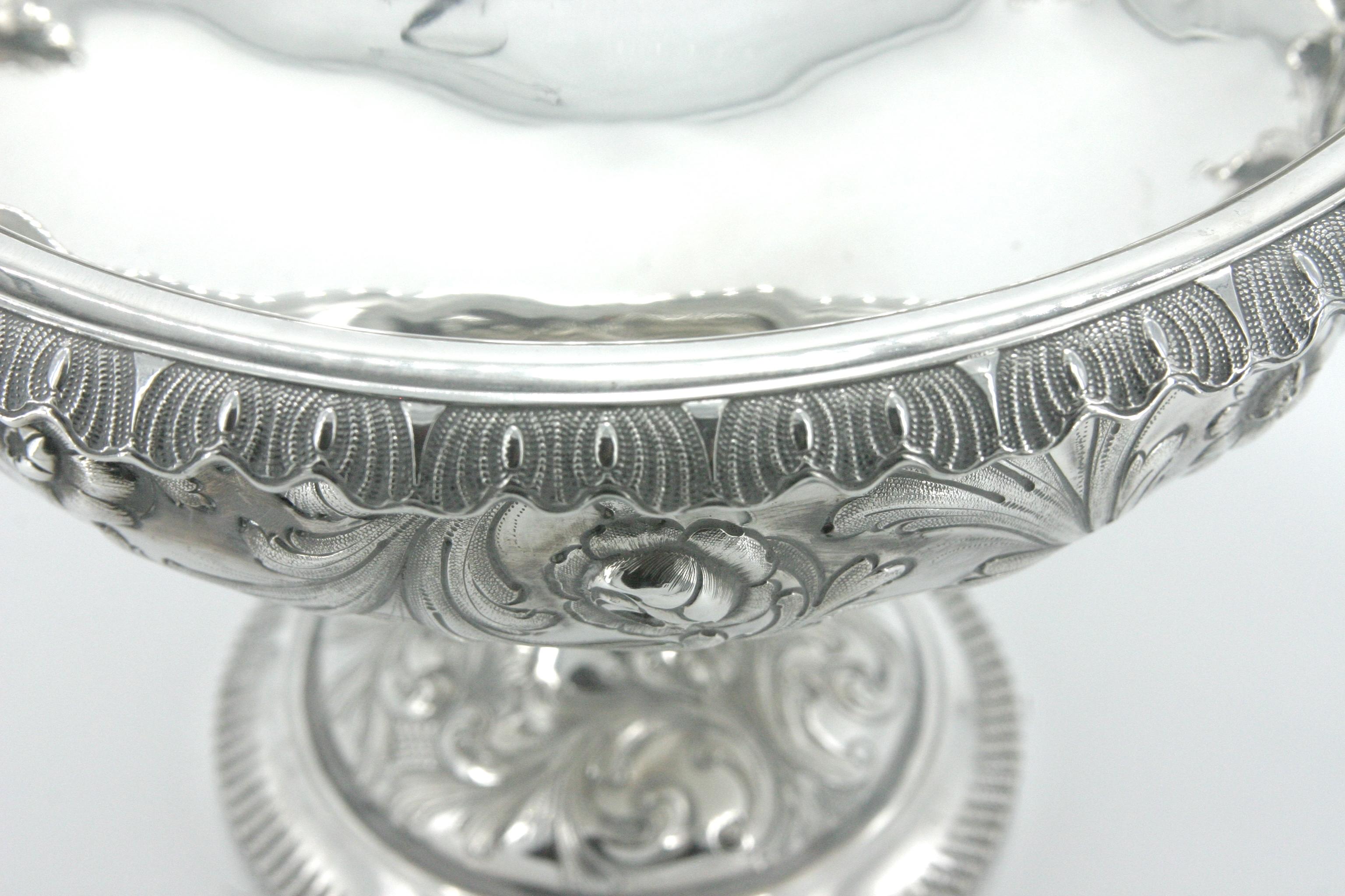 Coupe à pied en argent sterling pour centre de table en vente 5