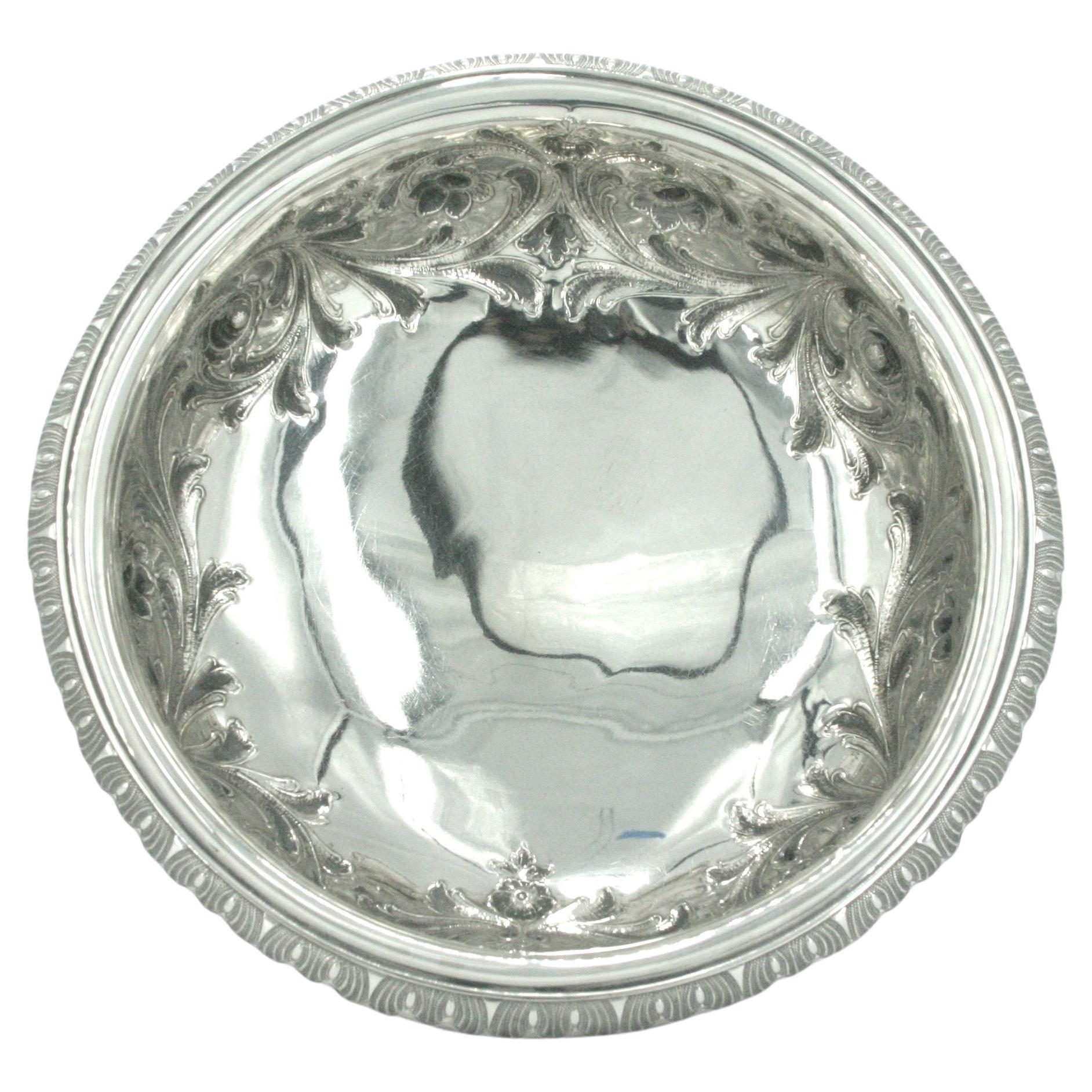 Coupe à pied en argent sterling pour centre de table en vente 1