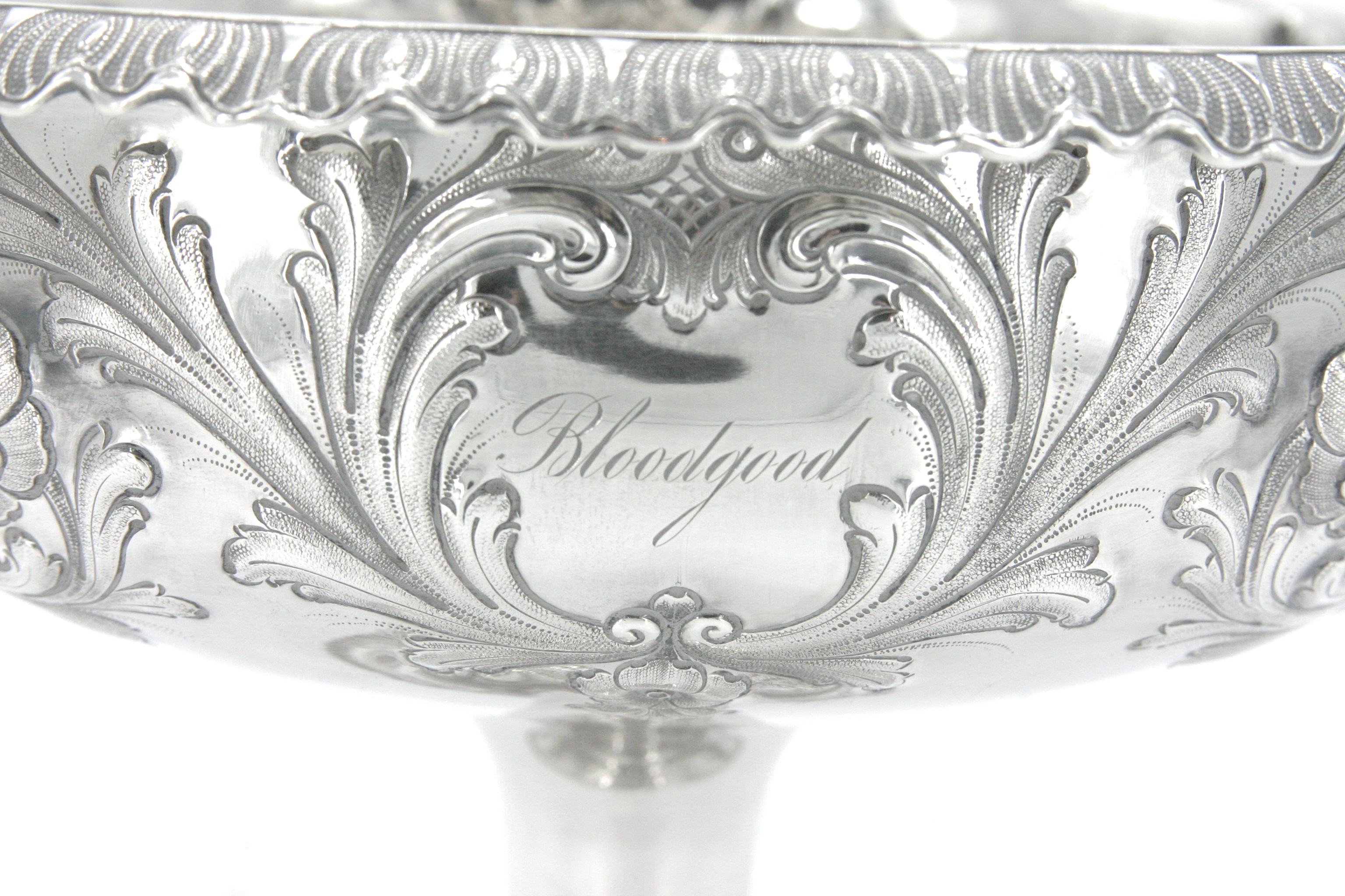 Bol con pie para centro de mesa de plata de ley en venta 2