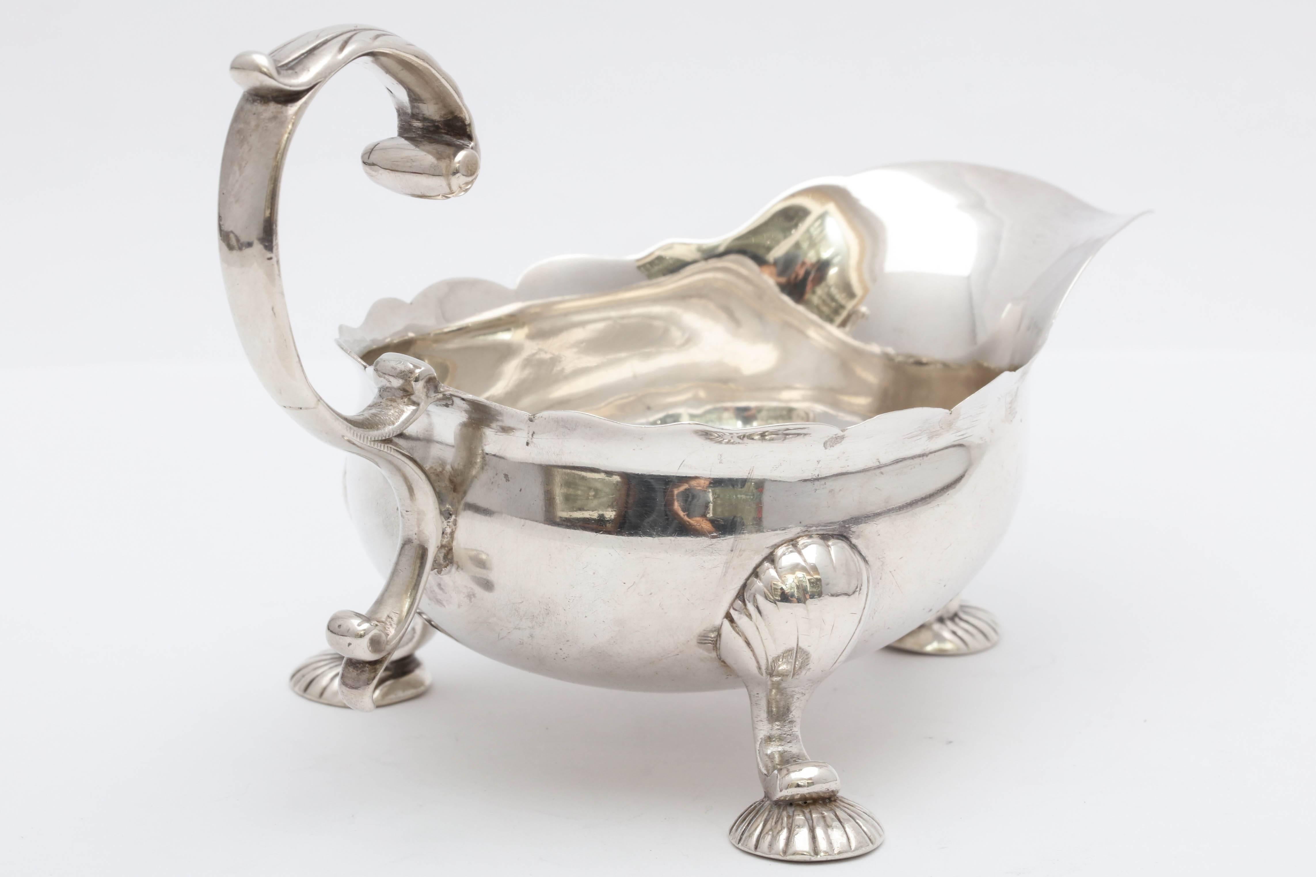 Sterling Silver Footed George II Sauce/Gravy Boat, 1753 In Excellent Condition In New York, NY