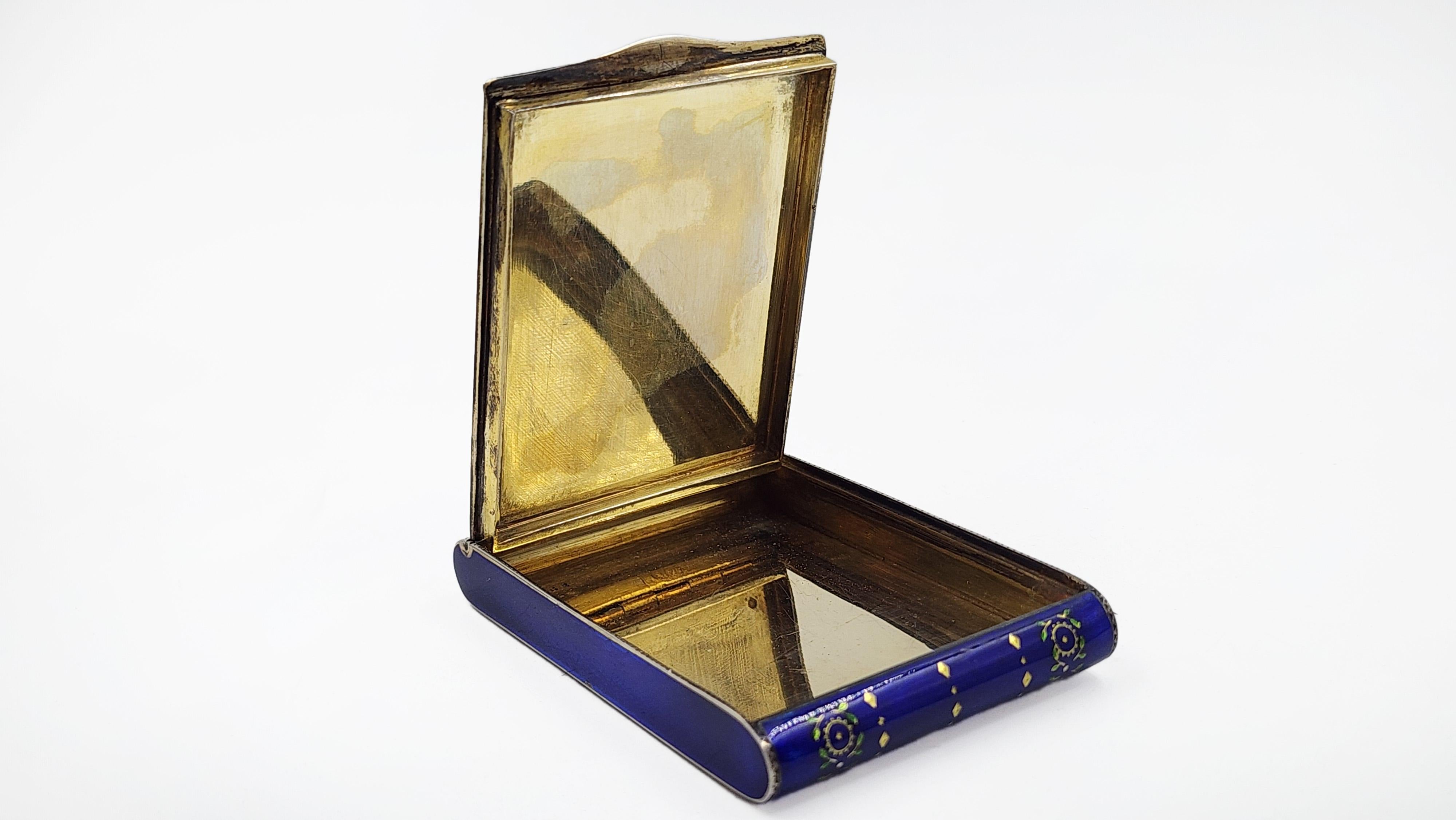 French Sterling Silver Frances box with enamel design For Sale