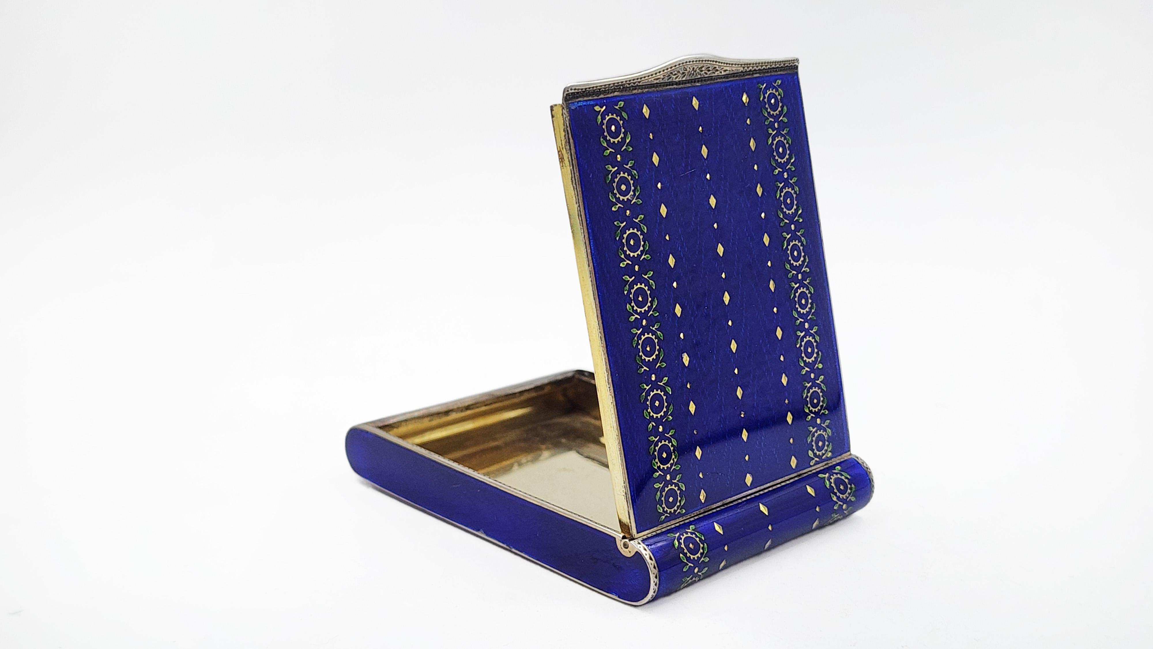 Sterling Silver Frances box with enamel design In Good Condition For Sale In Autonomous City Buenos Aires, CABA