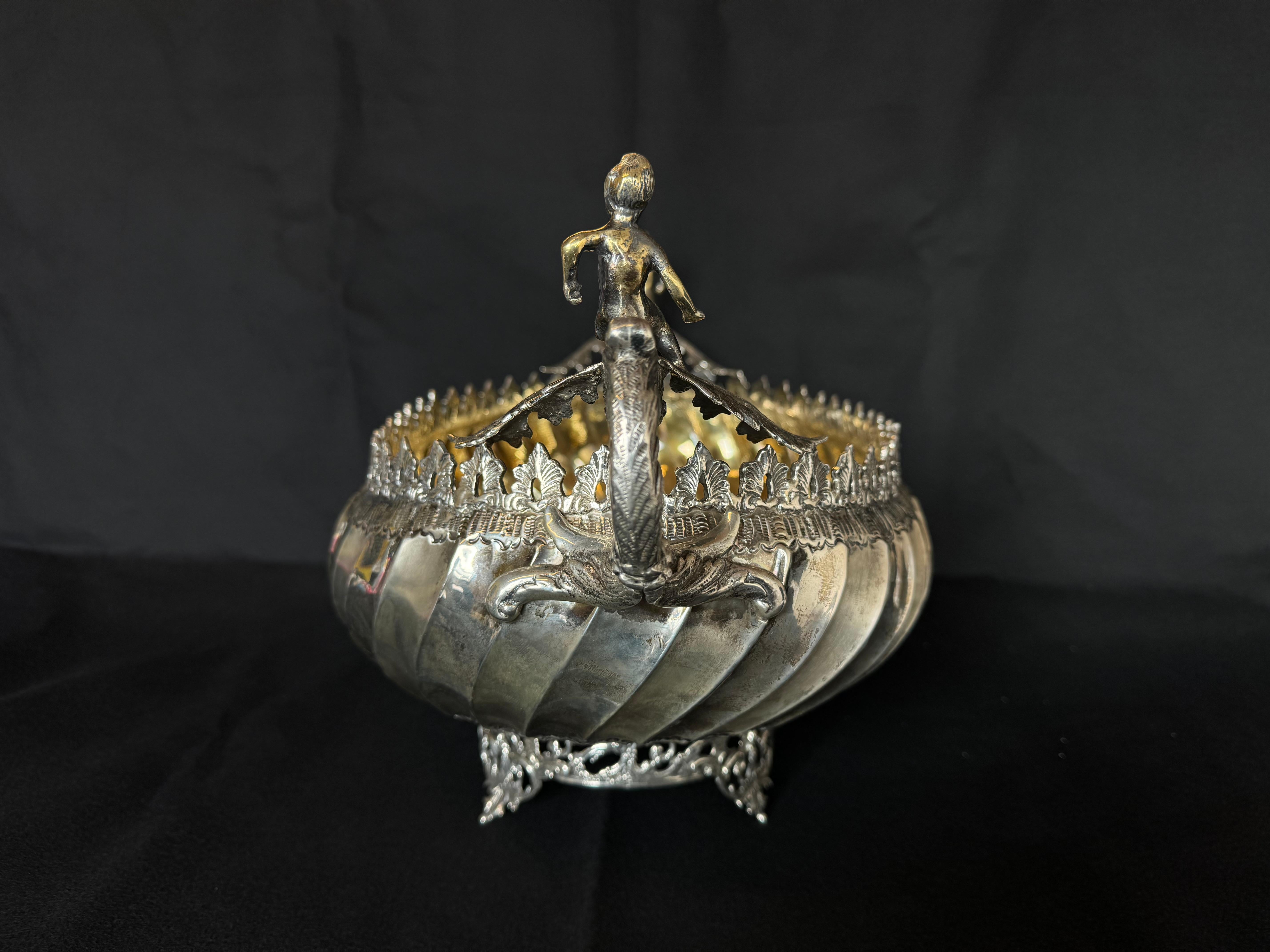 Victorien Coupe à fruits en argent sterling, vraiment impressionnante en vente