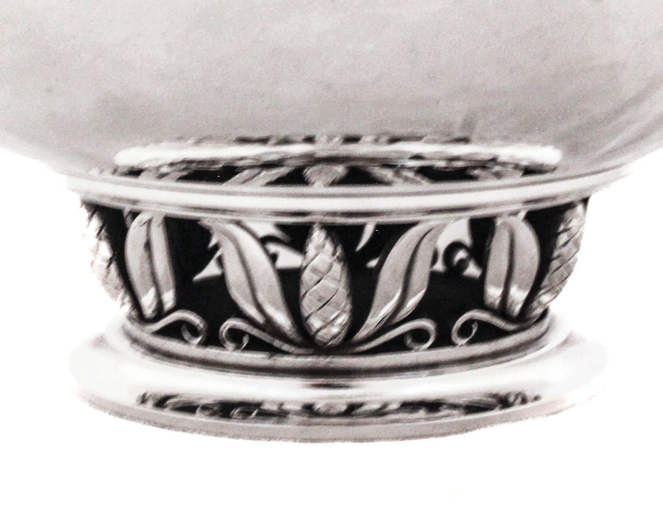 Metà XX secolo Compresse Georg Jensen in argento sterling in vendita