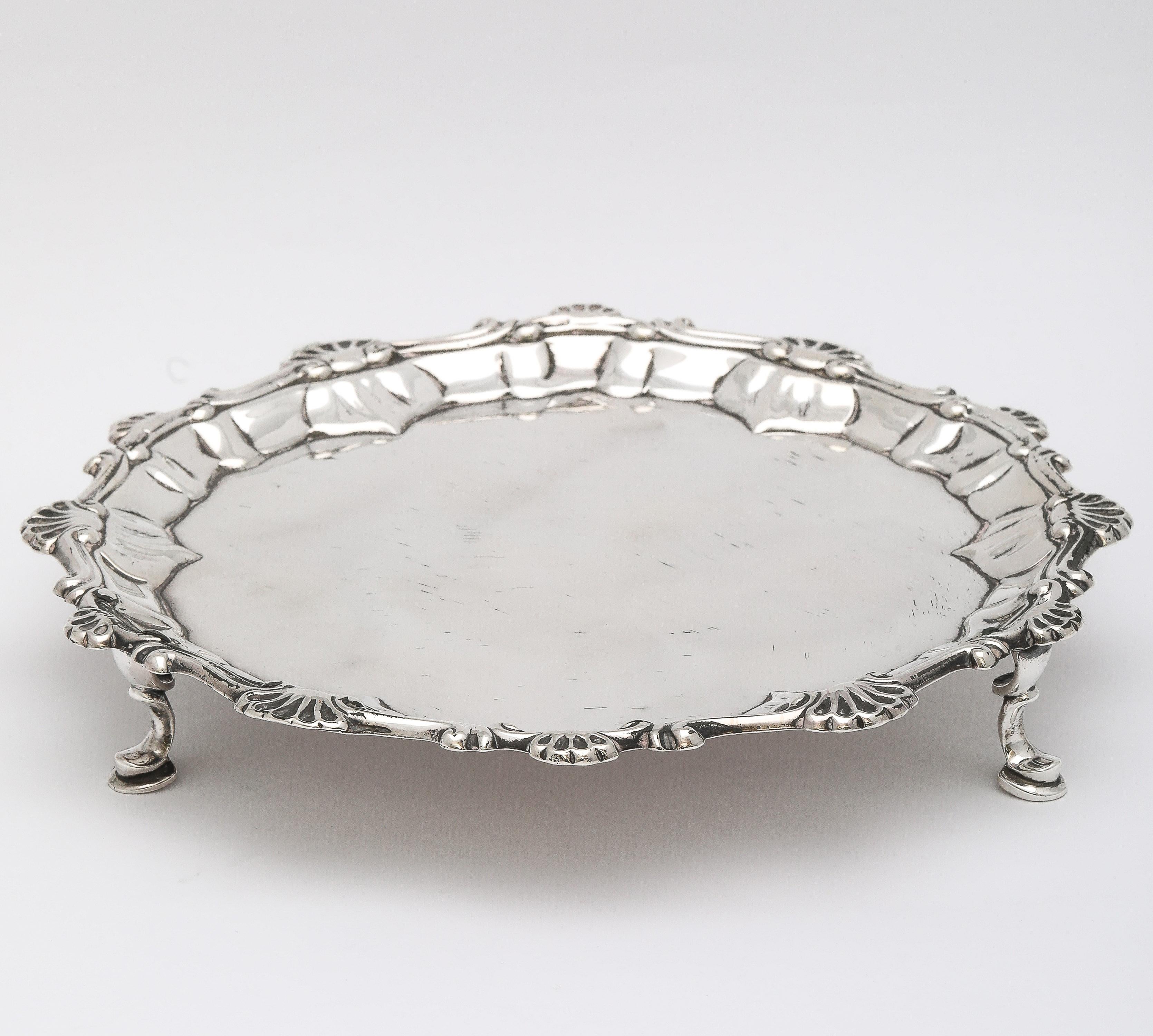 Sterling Silver George III Period (1765) Hoof-Footed Salver/Tray For Sale 1