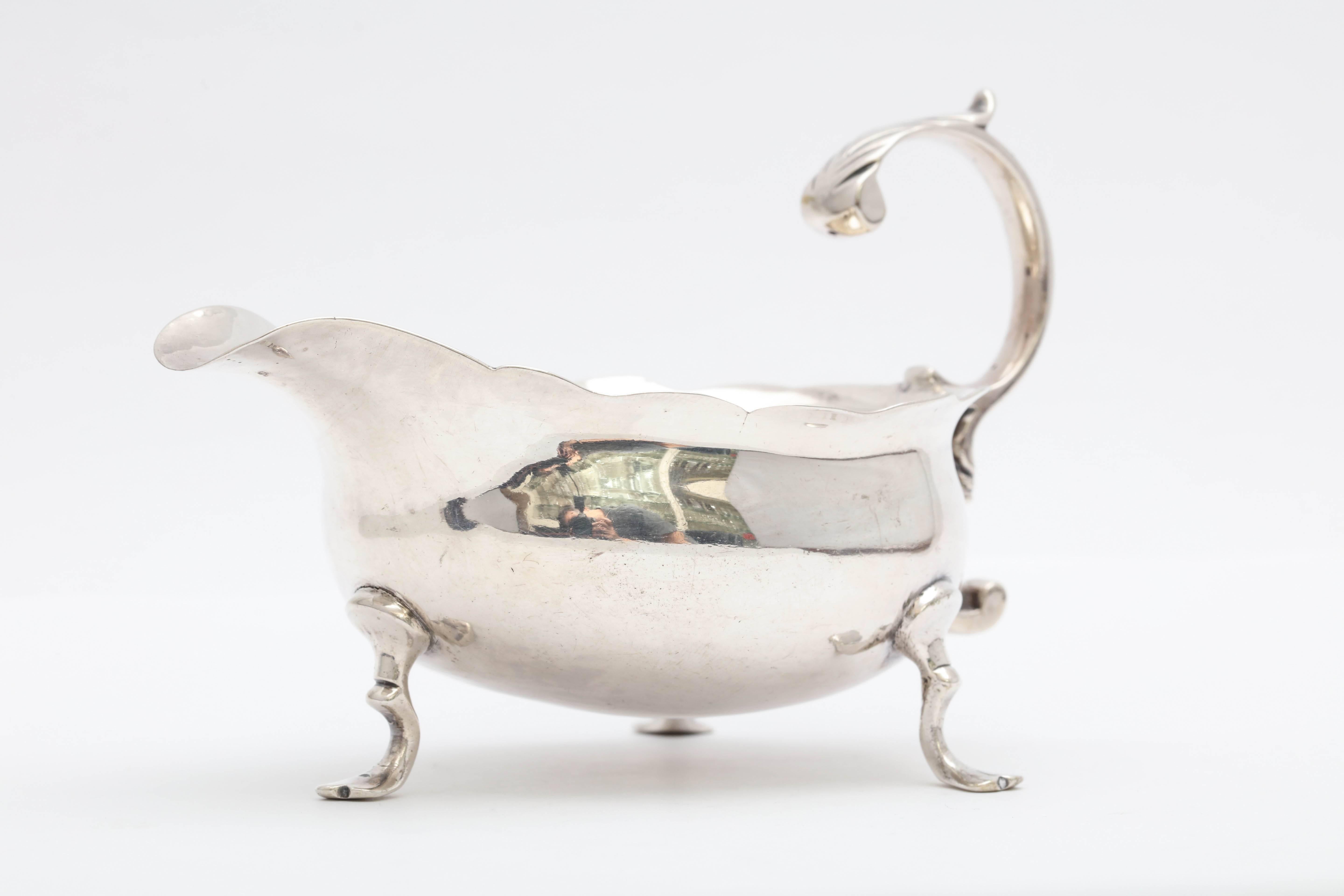 Sterling Silver Georgian 'George II - 1753' Paw-Footed Sauce/Gravy Boat 4