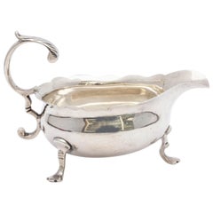 Sterling Silver Georgian 'George II - 1753' Paw-Footed Sauce/Gravy Boat