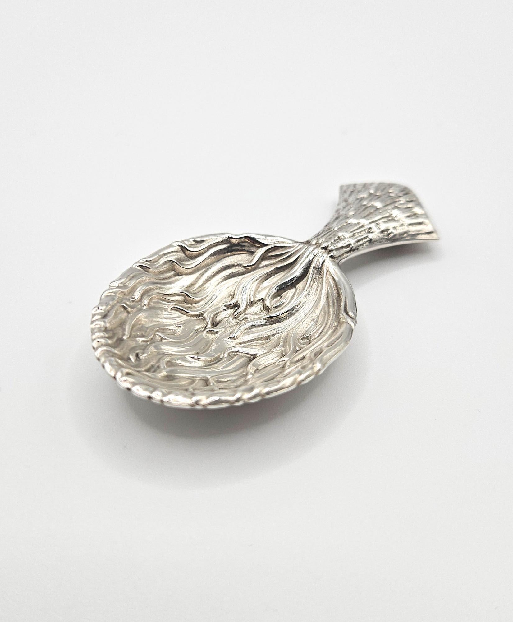 Sterling Silver Gianmaria Buccellati Vulcano Tea Caddy Spoon, Bologna, Italy 20C For Sale 3