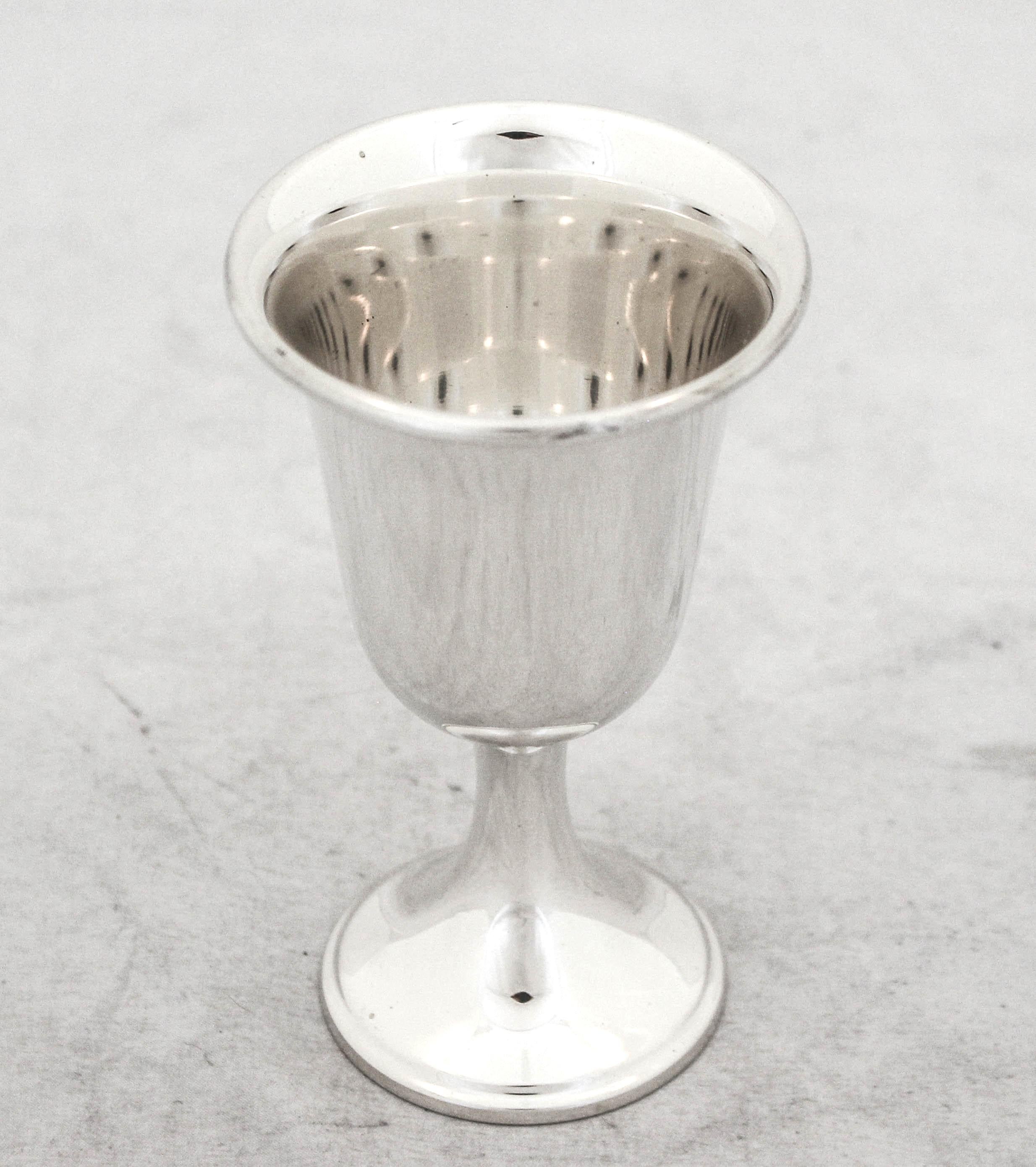 Calici e vassoio in argento sterling In condizioni ottime in vendita a Brooklyn, NY