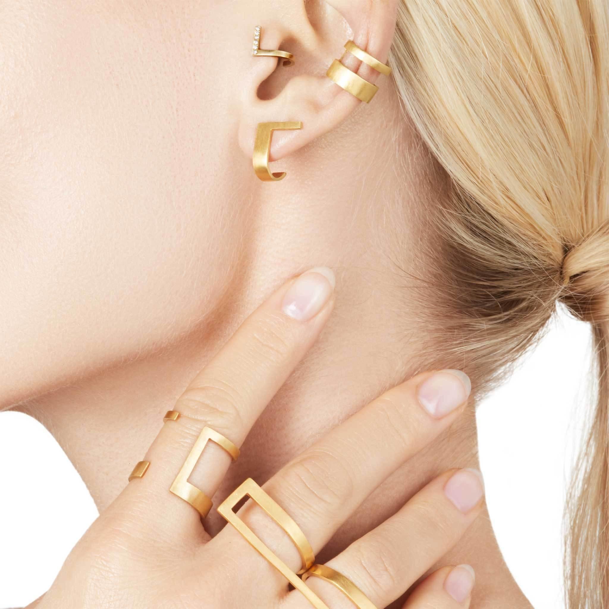 Sterling Silver Gold-Plated Big Curve Earrings In New Condition For Sale In CLYDEBANK, GB