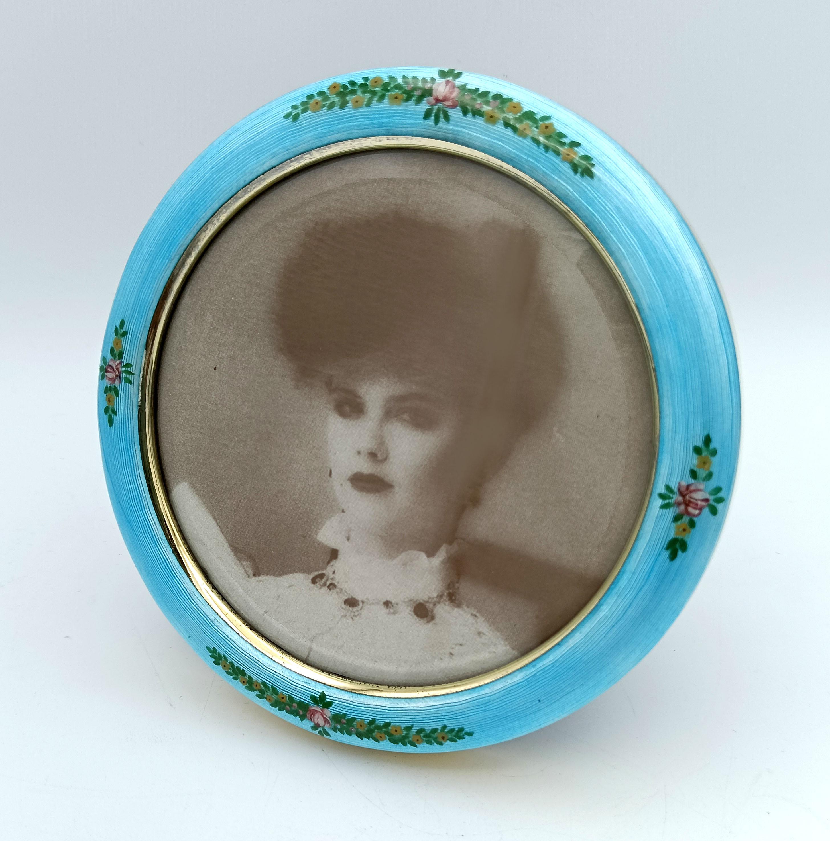 Italian Sterling Silver Gold-Plated Photo Frame with Buccioni Miniature, Art Nouveau For Sale