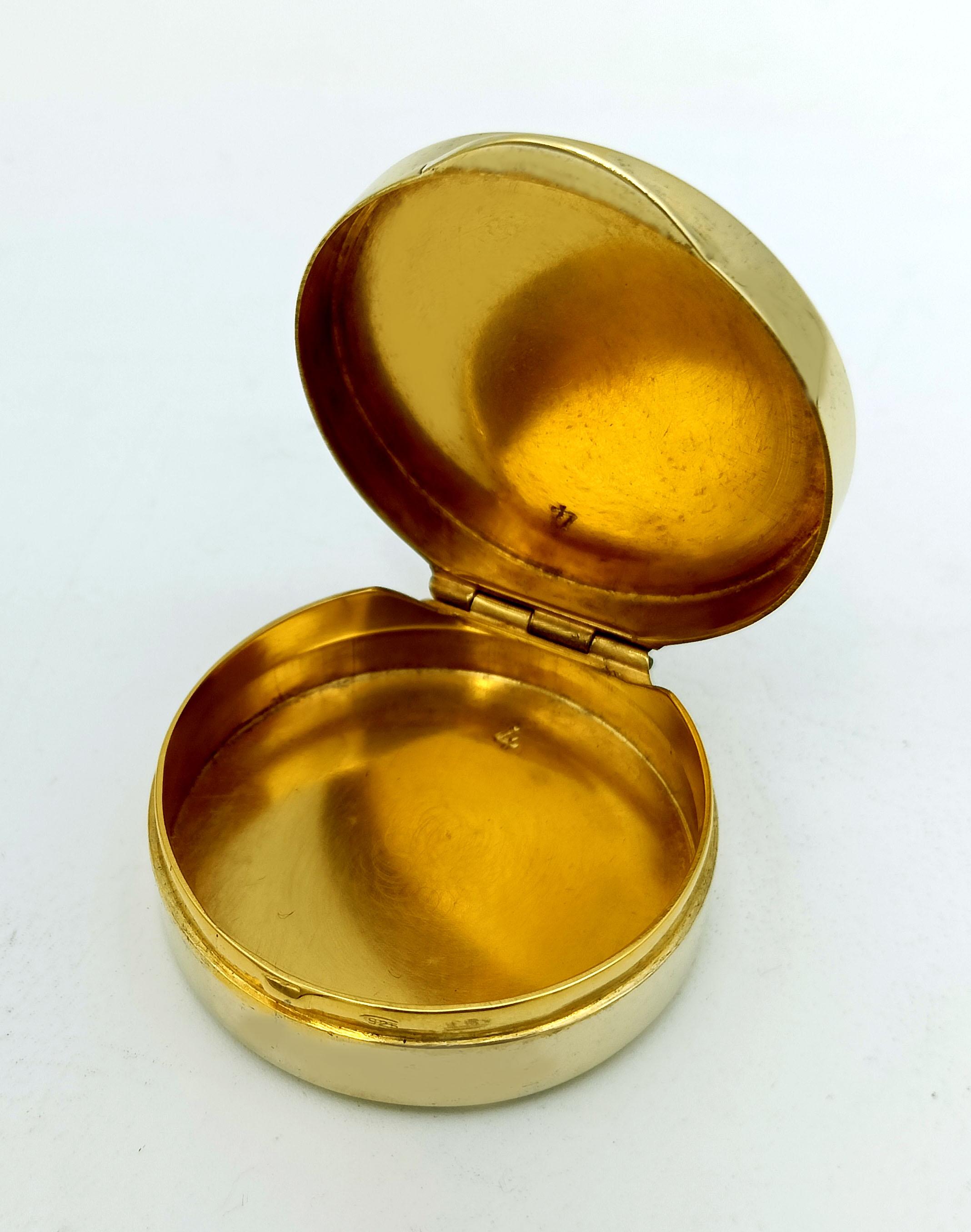 Portapillole in argento placcato oro con miniatura floreale, Art Nouveau viennese In condizioni ottime in vendita a Firenze, FI