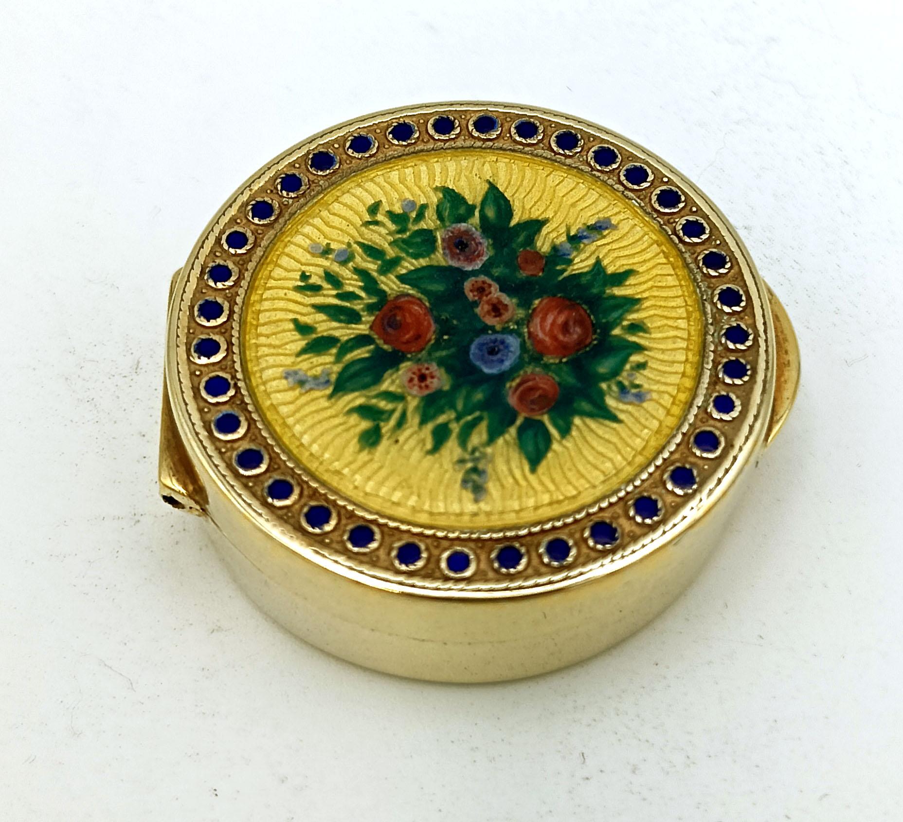 Portapillole in argento placcato oro con miniatura floreale, Art Nouveau viennese in vendita 2