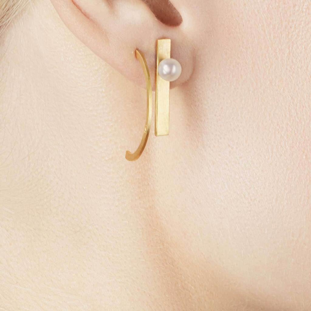 Artisan Sterling Silver Gold-Plated Short Bar Pearl Earrings For Sale