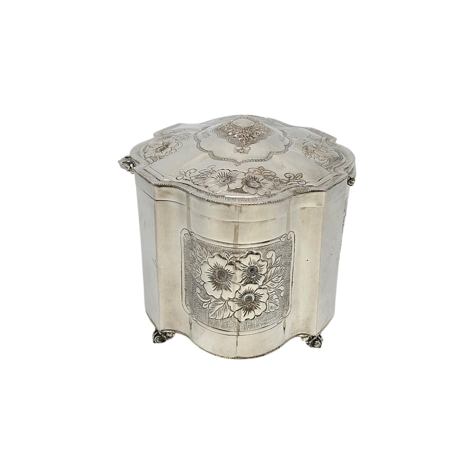 Porte-esrog/boîte à érog intérieur lavée en argent sterling avec gravure n° 21689 Bon état - En vente à Washington Depot, CT