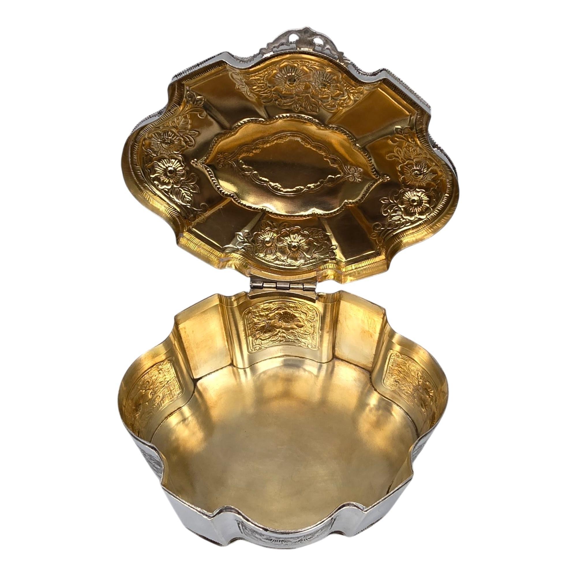 Porte-esrog/boîte à érog intérieur lavée en argent sterling avec gravure n° 21689 en vente 3