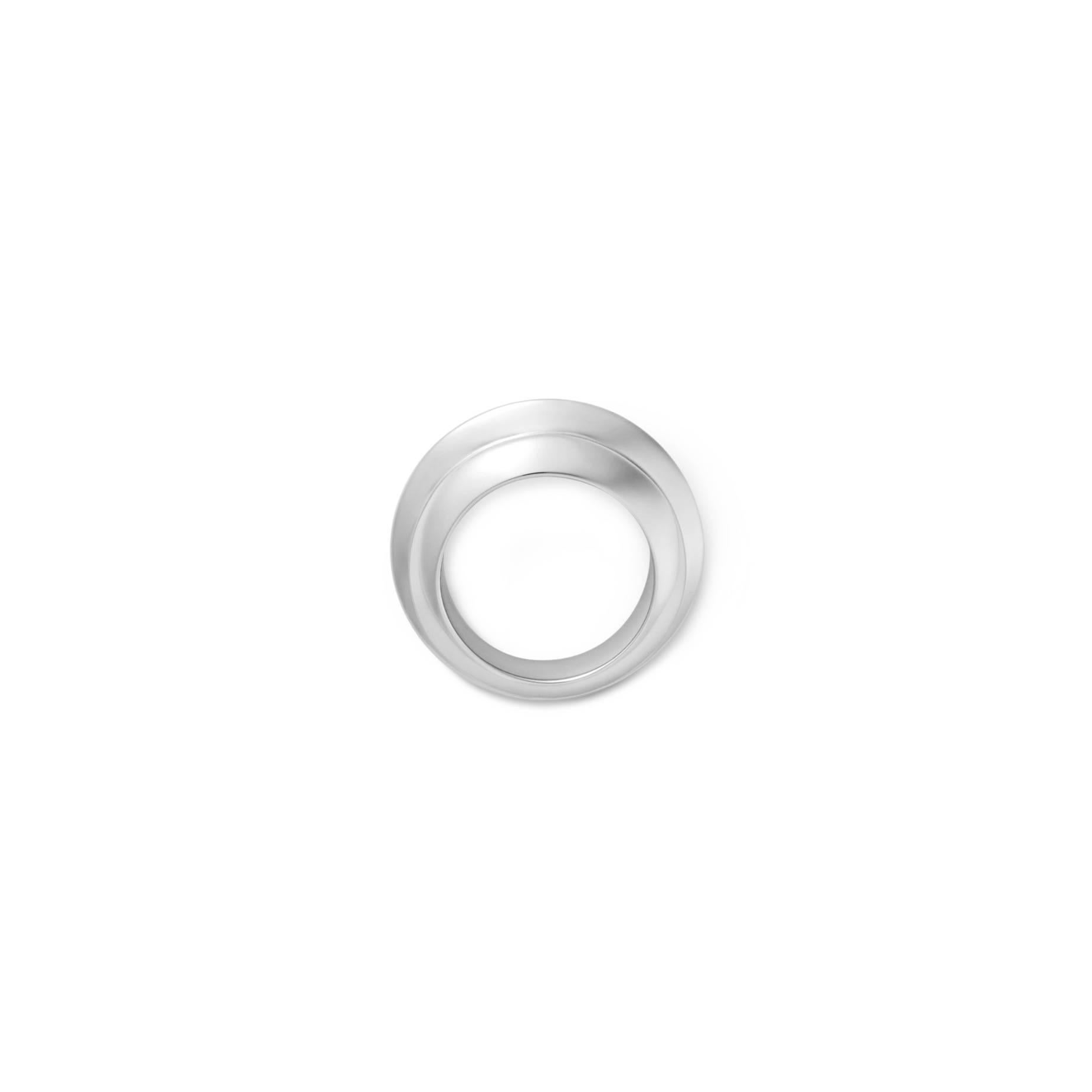 Strong sleek and minimalist design our Sterling Silver Gravity ring is made from sterling silver and has a high finishing. A ring that makes a impact.  Several sizes available.