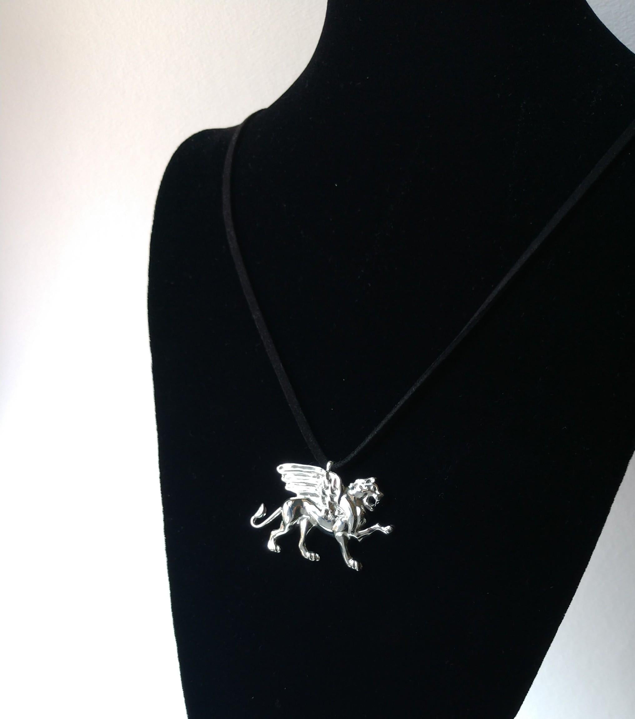 Sterling Silver Winged Lion Griffin Pendant Necklace for Men In New Condition For Sale In New York, NY