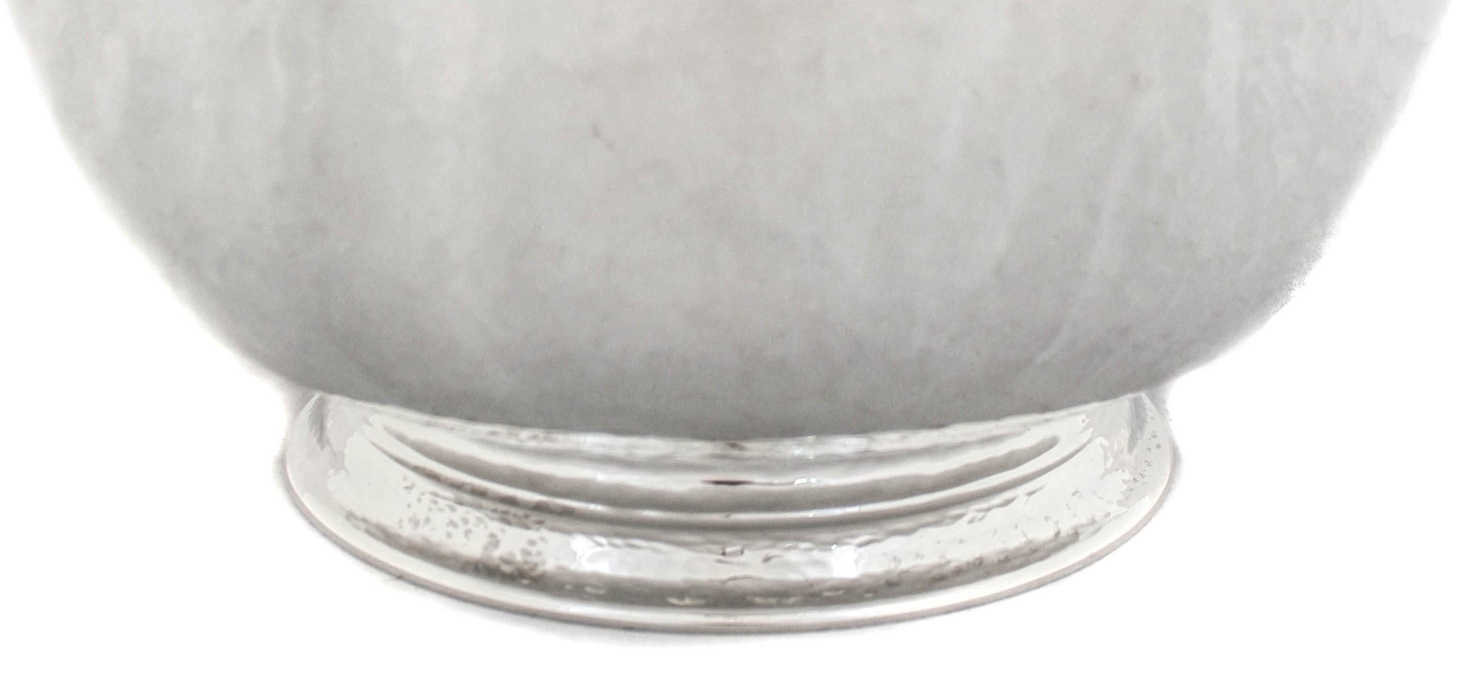 Sterling Silver Hammered Bowl In Excellent Condition For Sale In Brooklyn, NY
