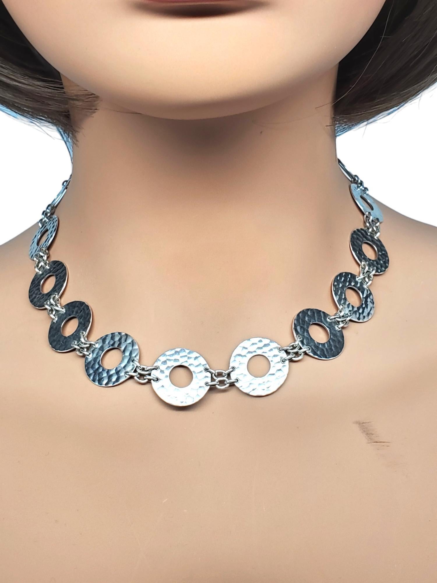 Collier circulaire martelé en argent sterling n° 20784 en vente 5