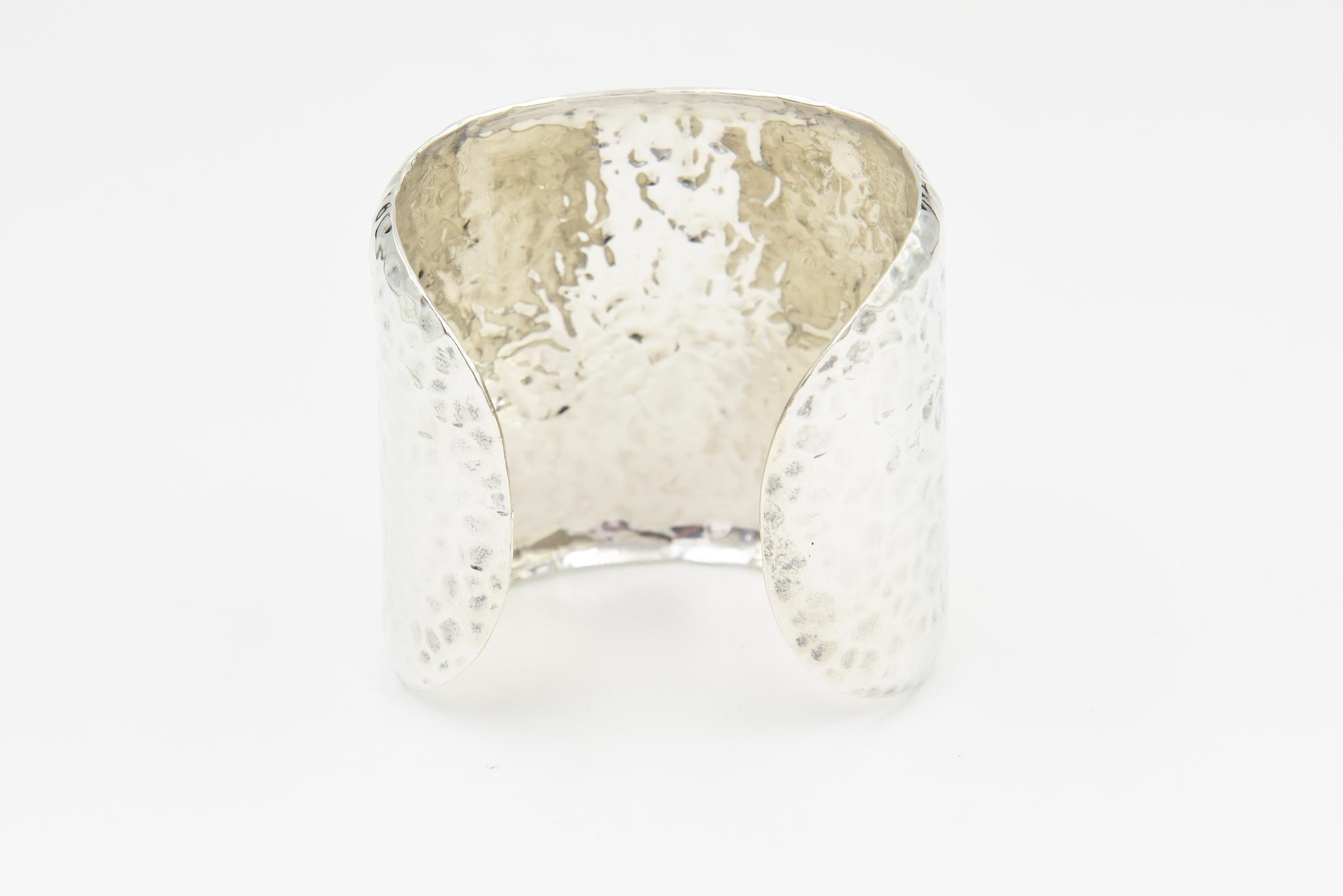 Sterling Silver Hammered Cuff Bracelet en venta 3