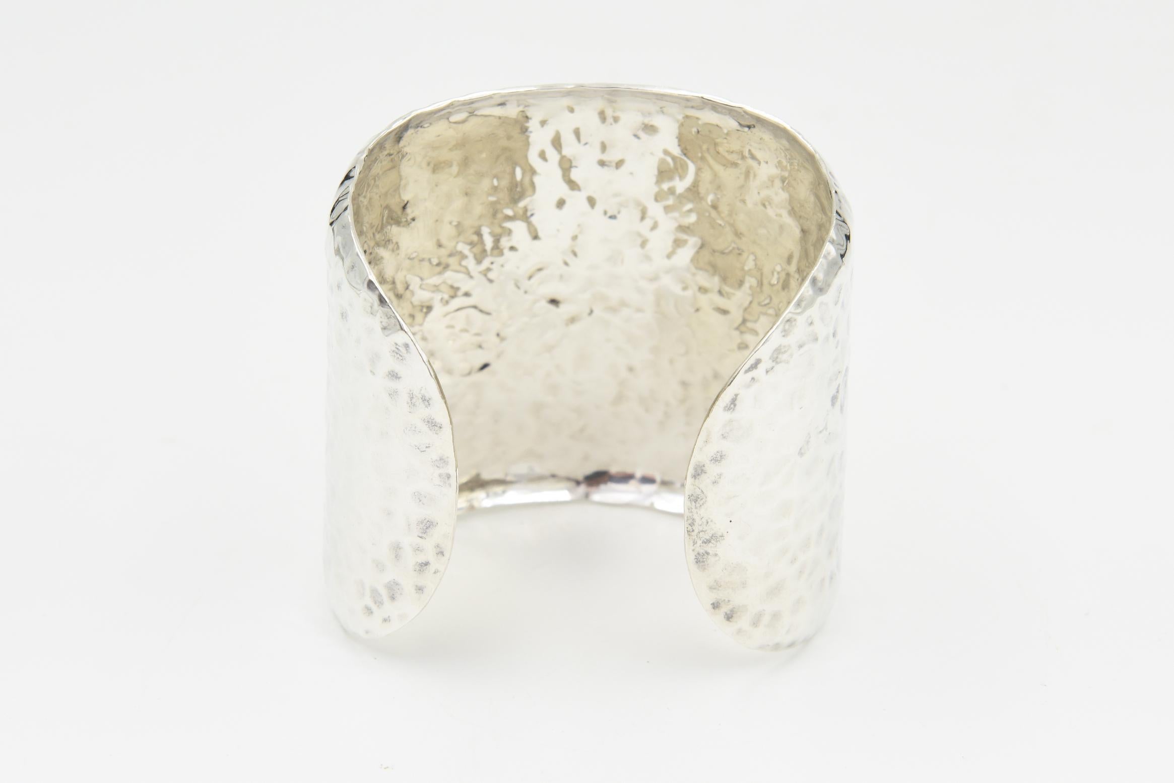 Sterling Silver Hammered Cuff Bracelet en venta 5