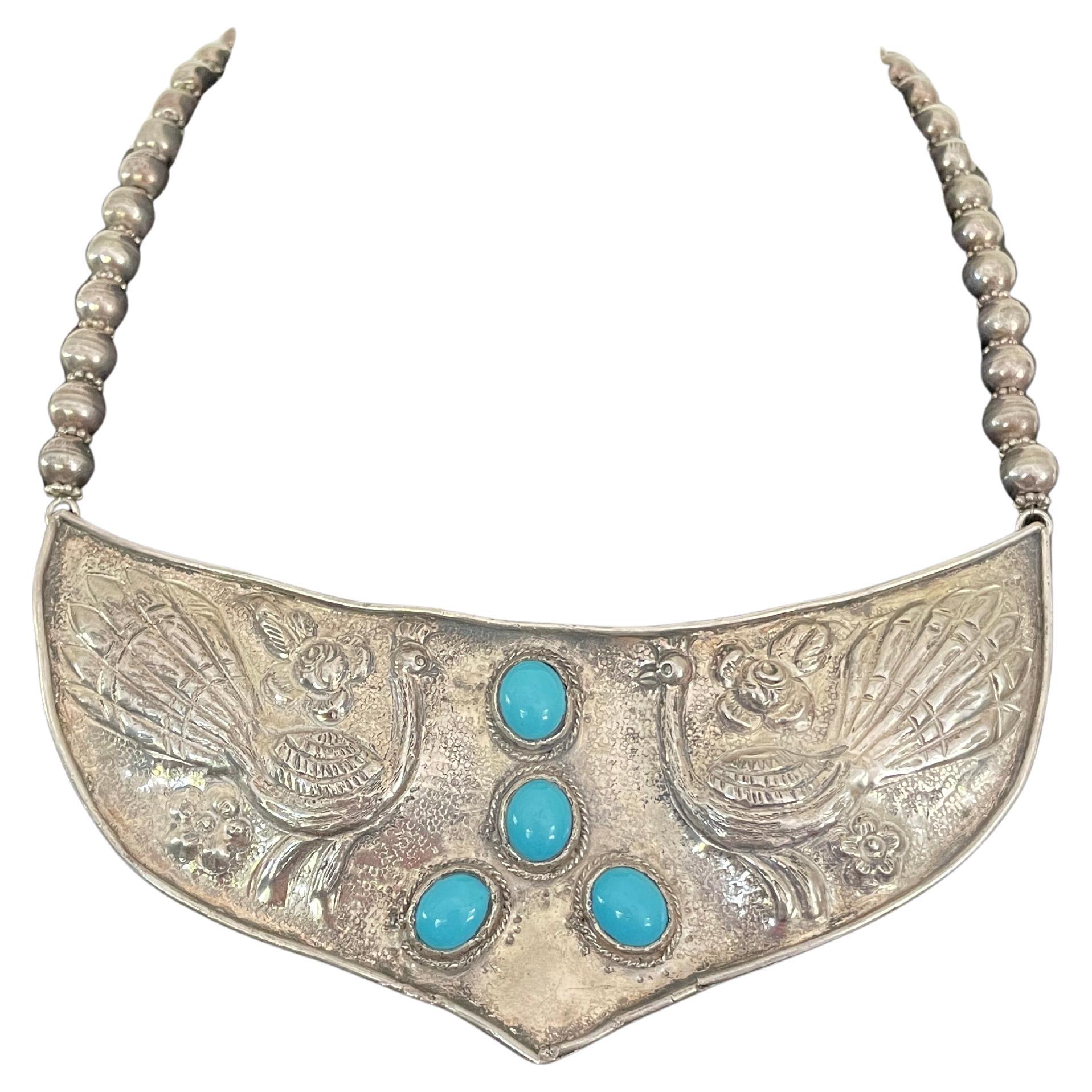 Collana con scudo in turchese martellato in argento 925 Hand Made 1970 in vendita