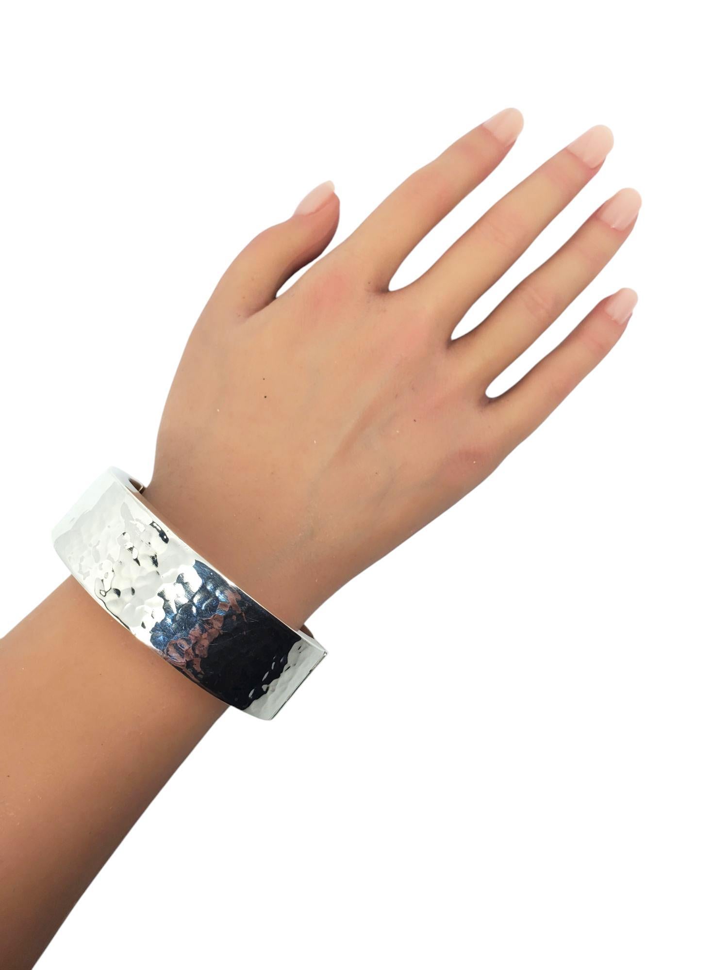 Bracciale ovale largo in argento 925 martellato #21220 in vendita 6
