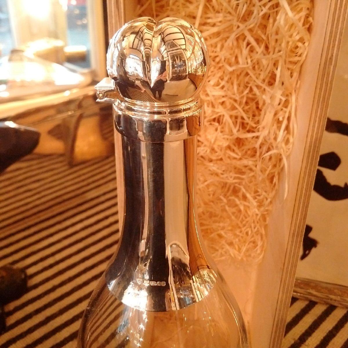 Carafe à vin 'Champagne Magnum' en argent sterling soufflé à la main, poinçonnée, 2016 Excellent état - En vente à London, GB