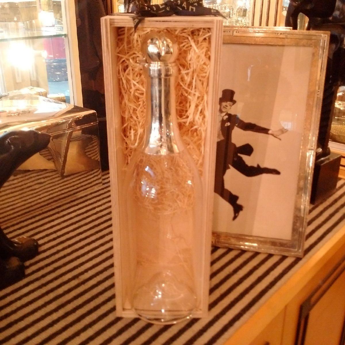 Sterling Silver Hand Blown 'Champagne Magnum' Wine Decanter, Hallmarked, 2016 In Excellent Condition For Sale In London, GB