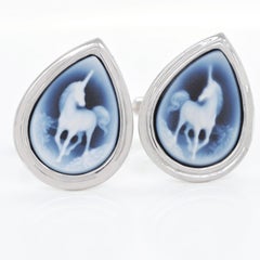 Gemelos de plata de ley con camafeo de unicornio de ágata natural calcedonia tallada a mano