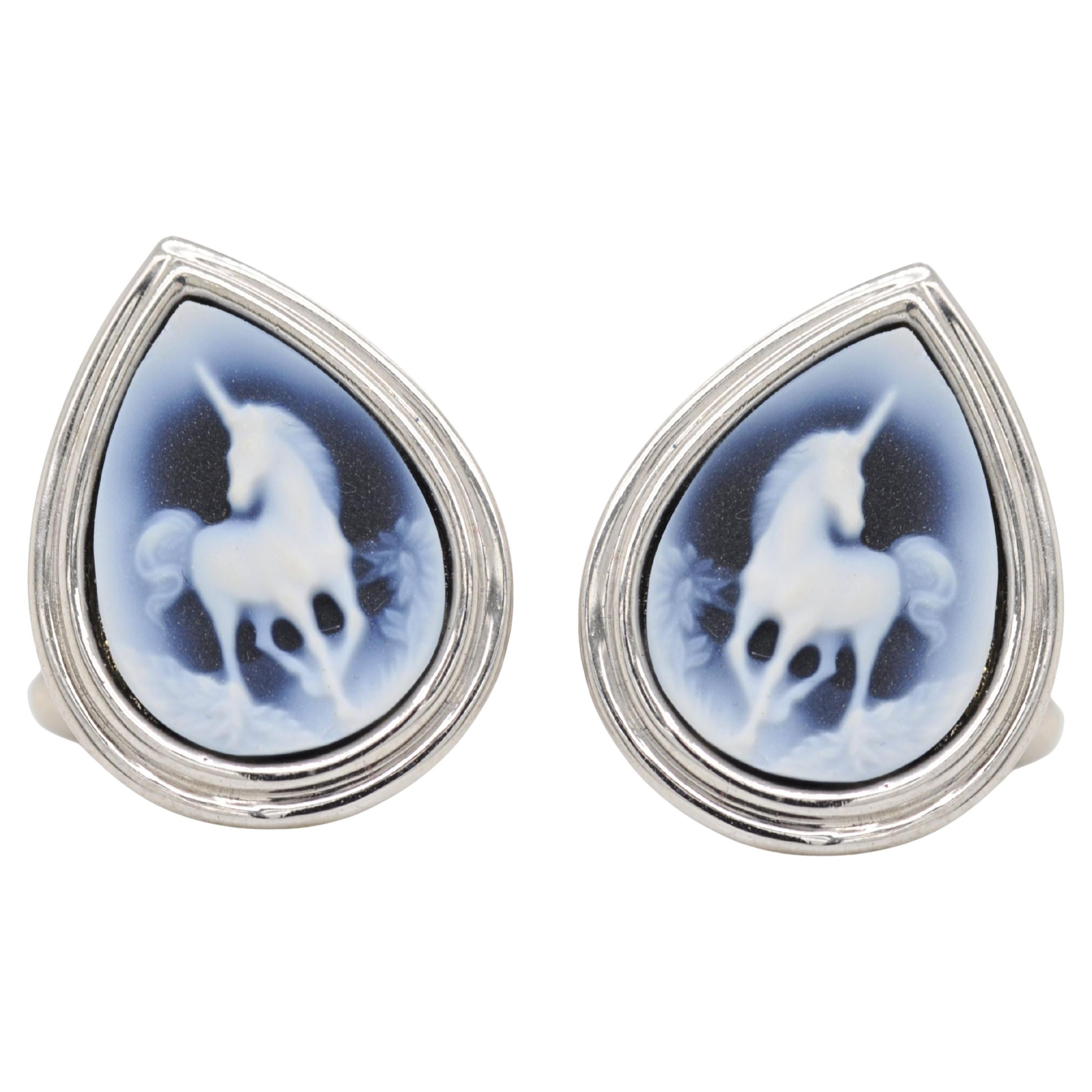 Gemelos de plata de ley con camafeo de unicornio de ágata natural calcedonia tallada a mano en venta