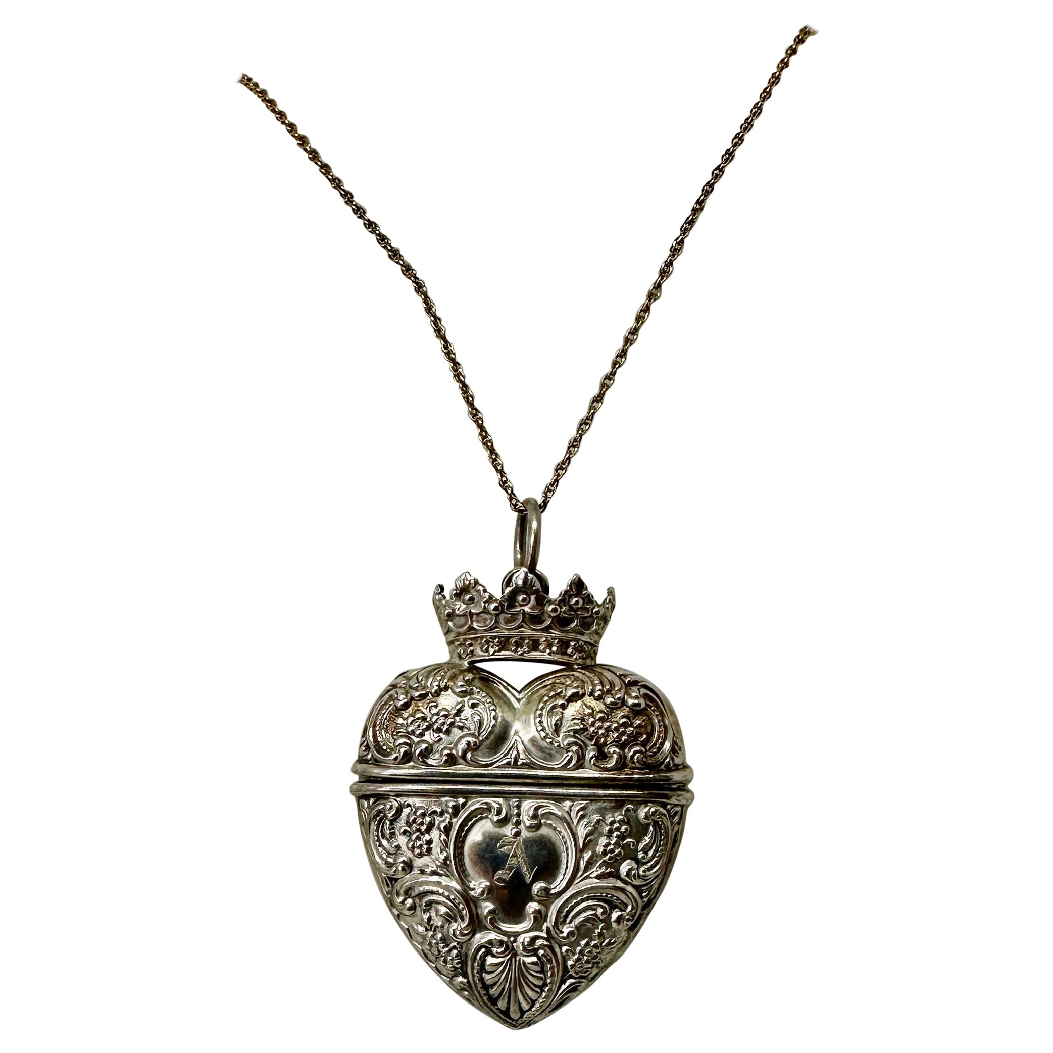 Collana con ciondolo a forma di cuore in argento Sterling Vinaigrette Foster and Bailey "A"