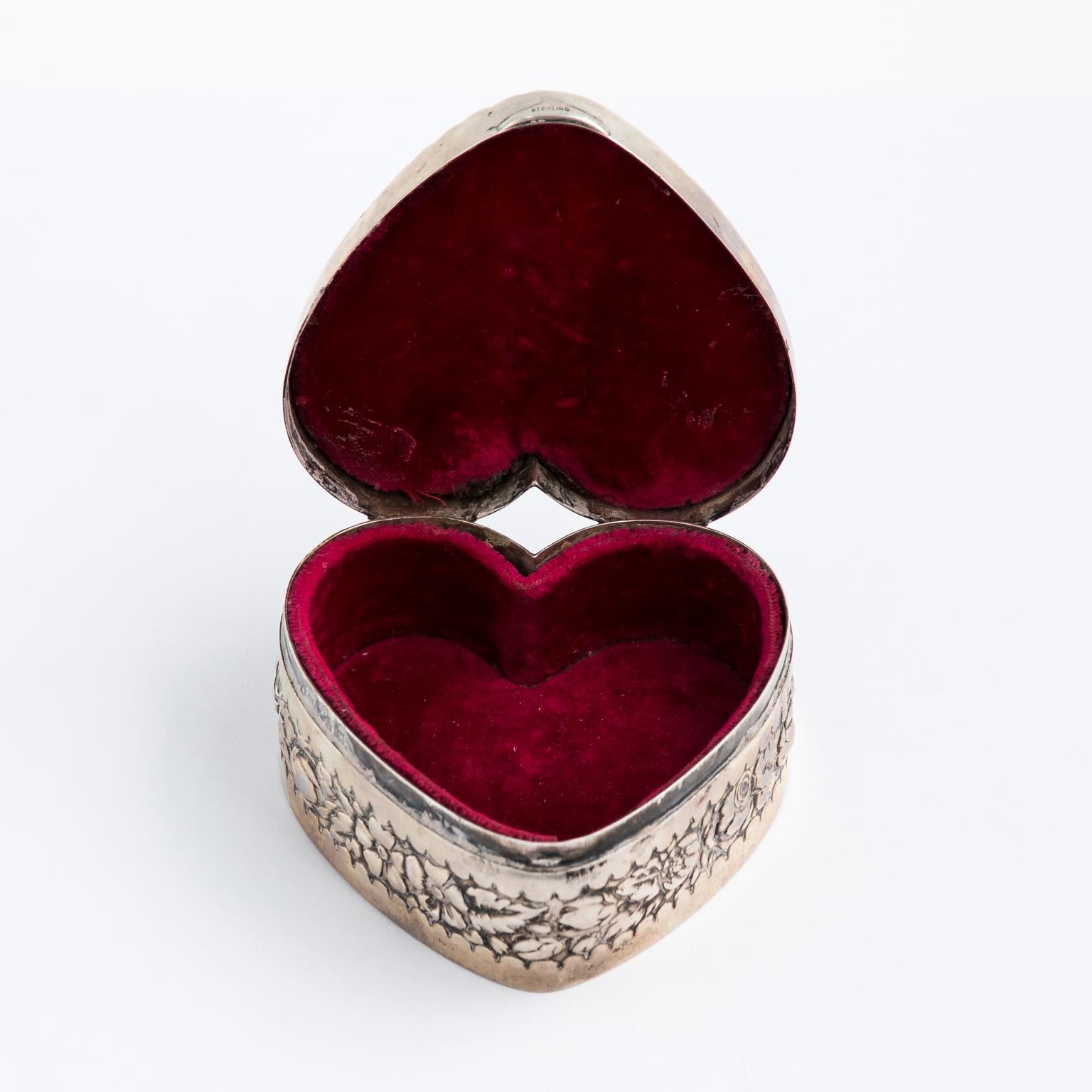 Sterling Silver Heart Shaped Box 4