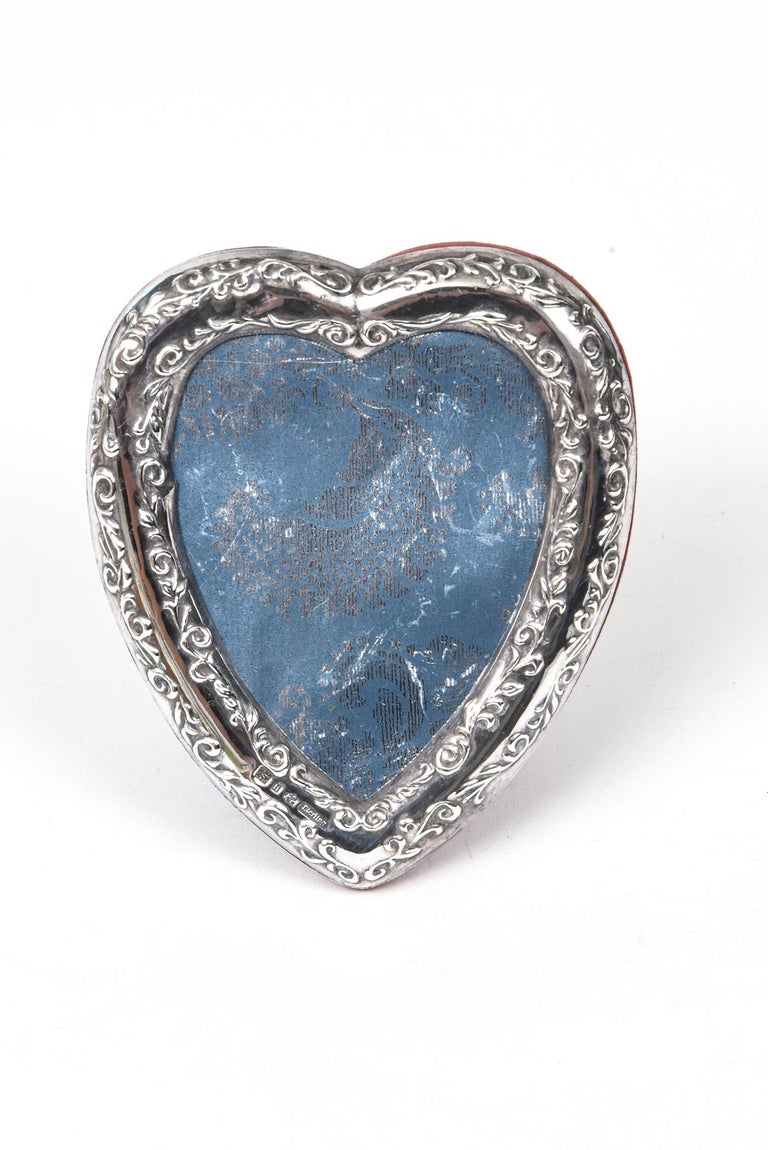 Sterling Silver Heart Shaped Picture Frame For Sale at 1stDibs