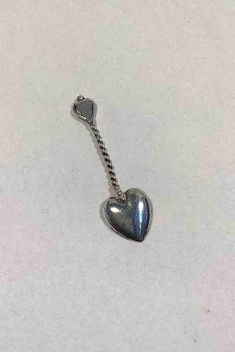 20th Century Sterling Silver Heart Shaped Salt Spoon For Sale