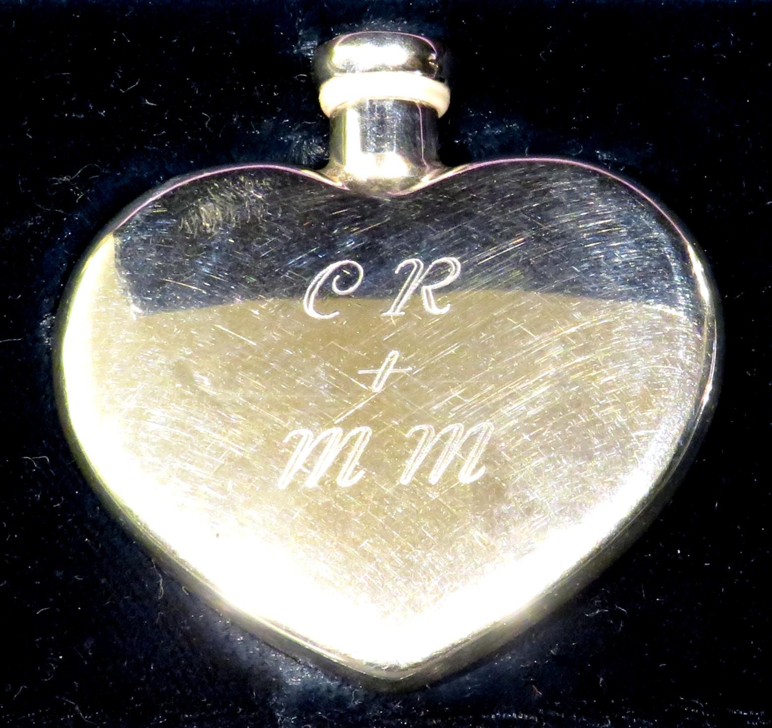 Herzförmige Parfümflasche & Duftflasche aus Sterlingsilber von Tiffany & Co. im Zustand „Gut“ im Angebot in Ottawa, Ontario