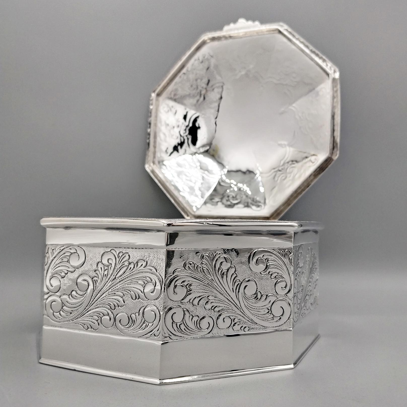 Caja octogonal con bisagra de plata de ley Contemporáneo en venta