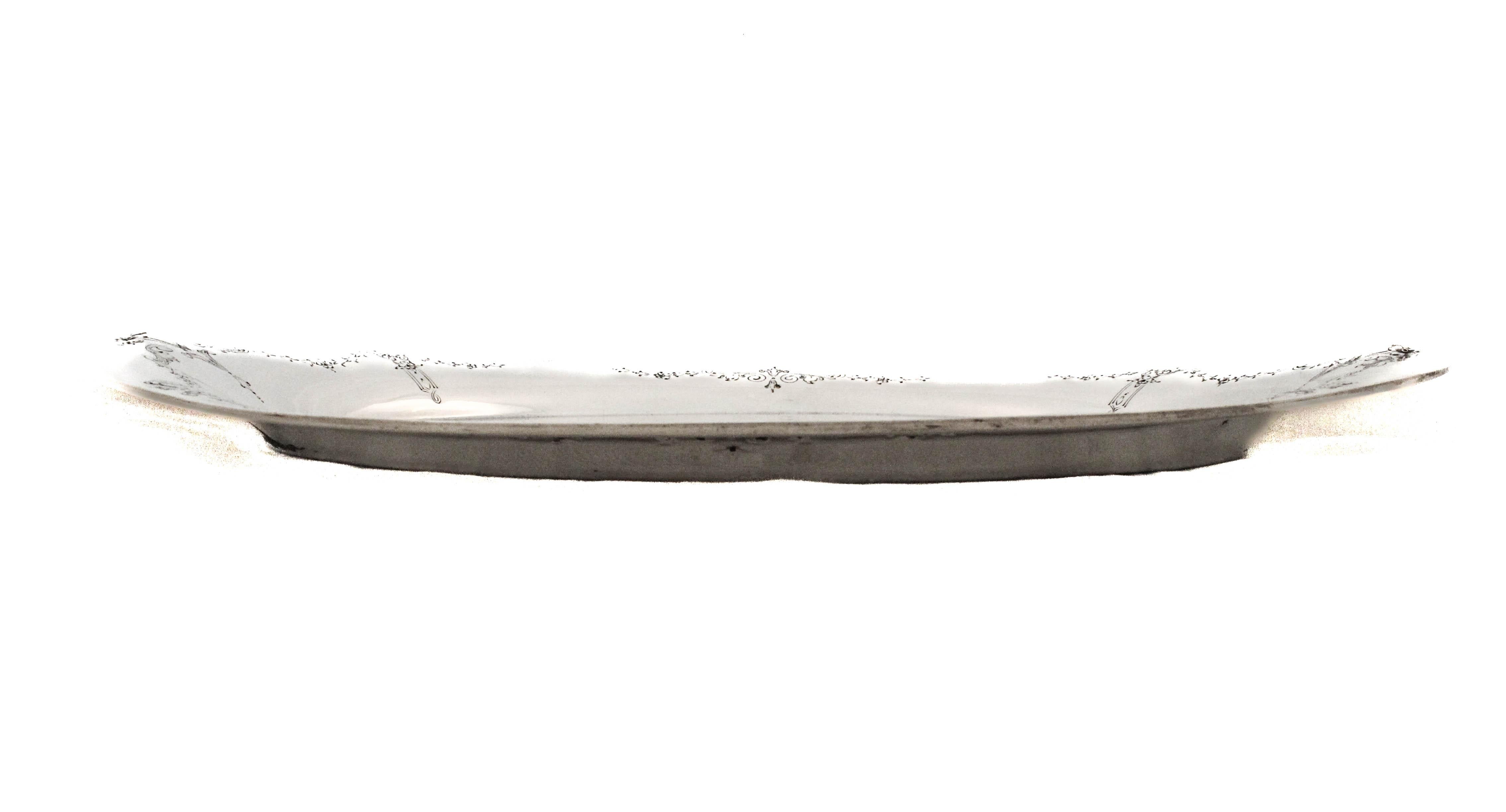 Sterling Silver Hors d’oeuvre Platter In Excellent Condition For Sale In Brooklyn, NY