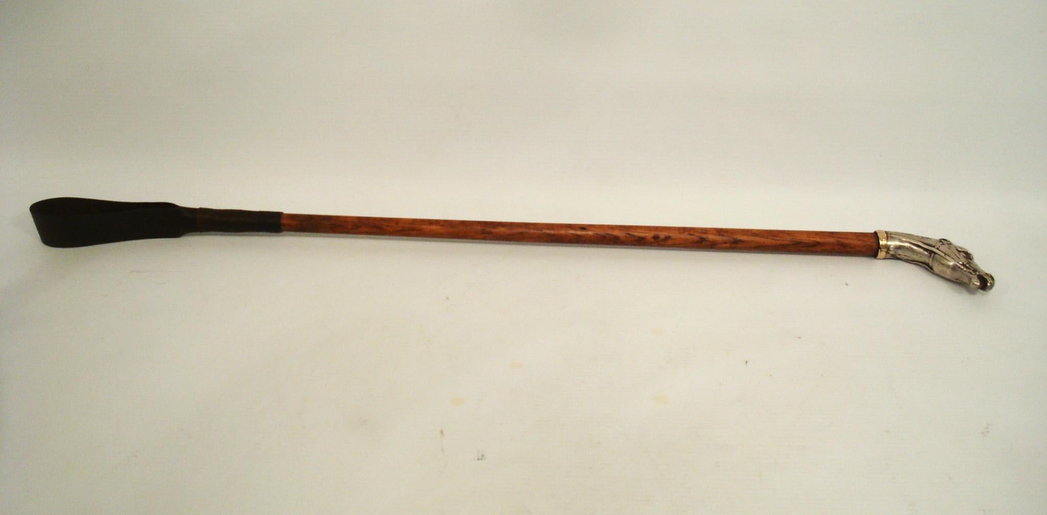 Fouet d'équitation à tête de cheval en argent c1920 en vente 2