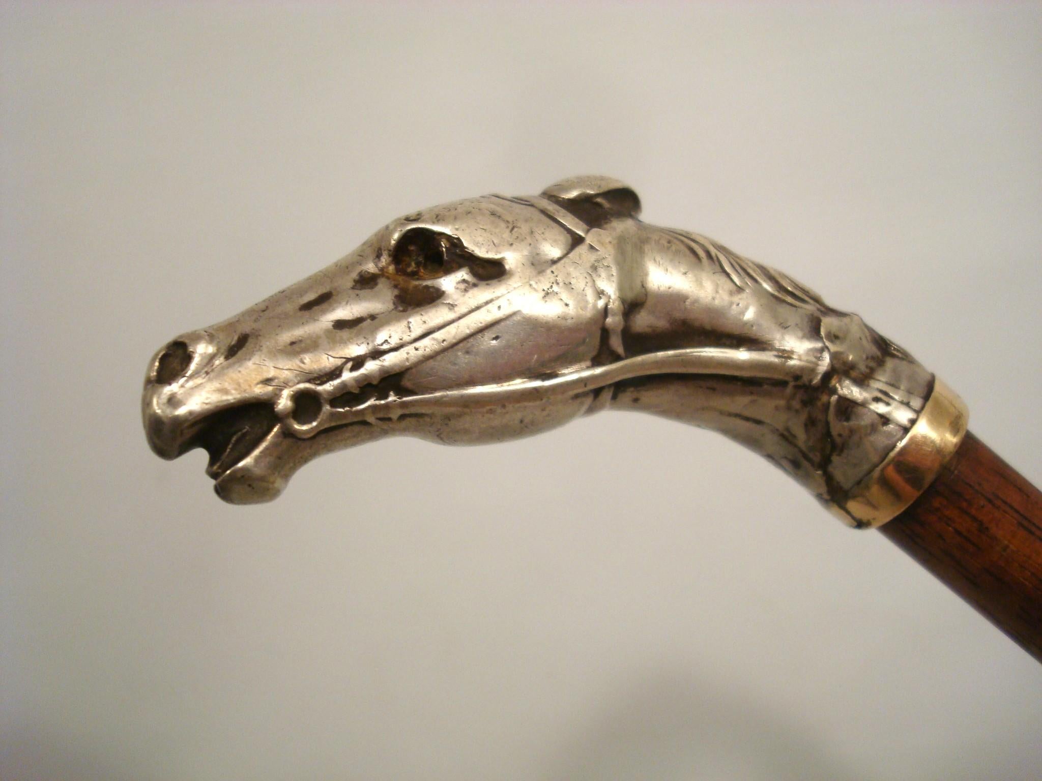 Art nouveau Fouet d'équitation à tête de cheval en argent c1920 en vente