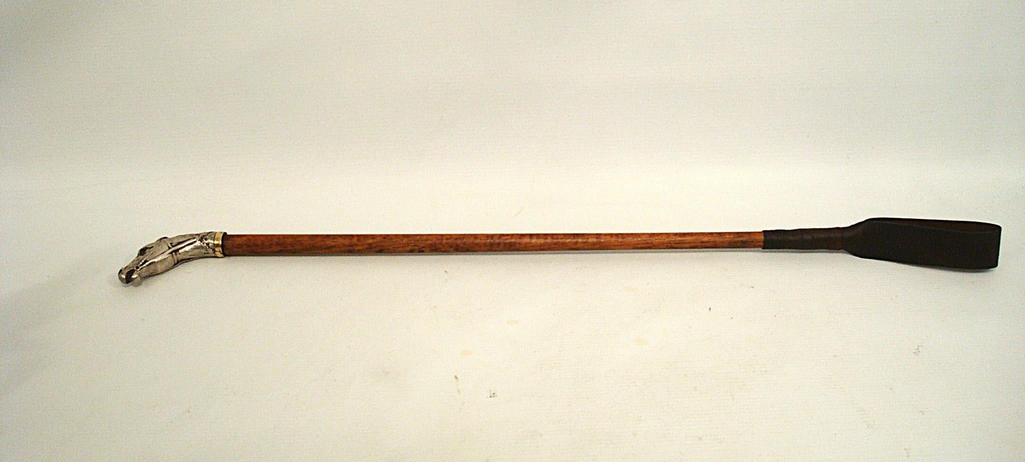 Moulage Fouet d'équitation à tête de cheval en argent c1920 en vente