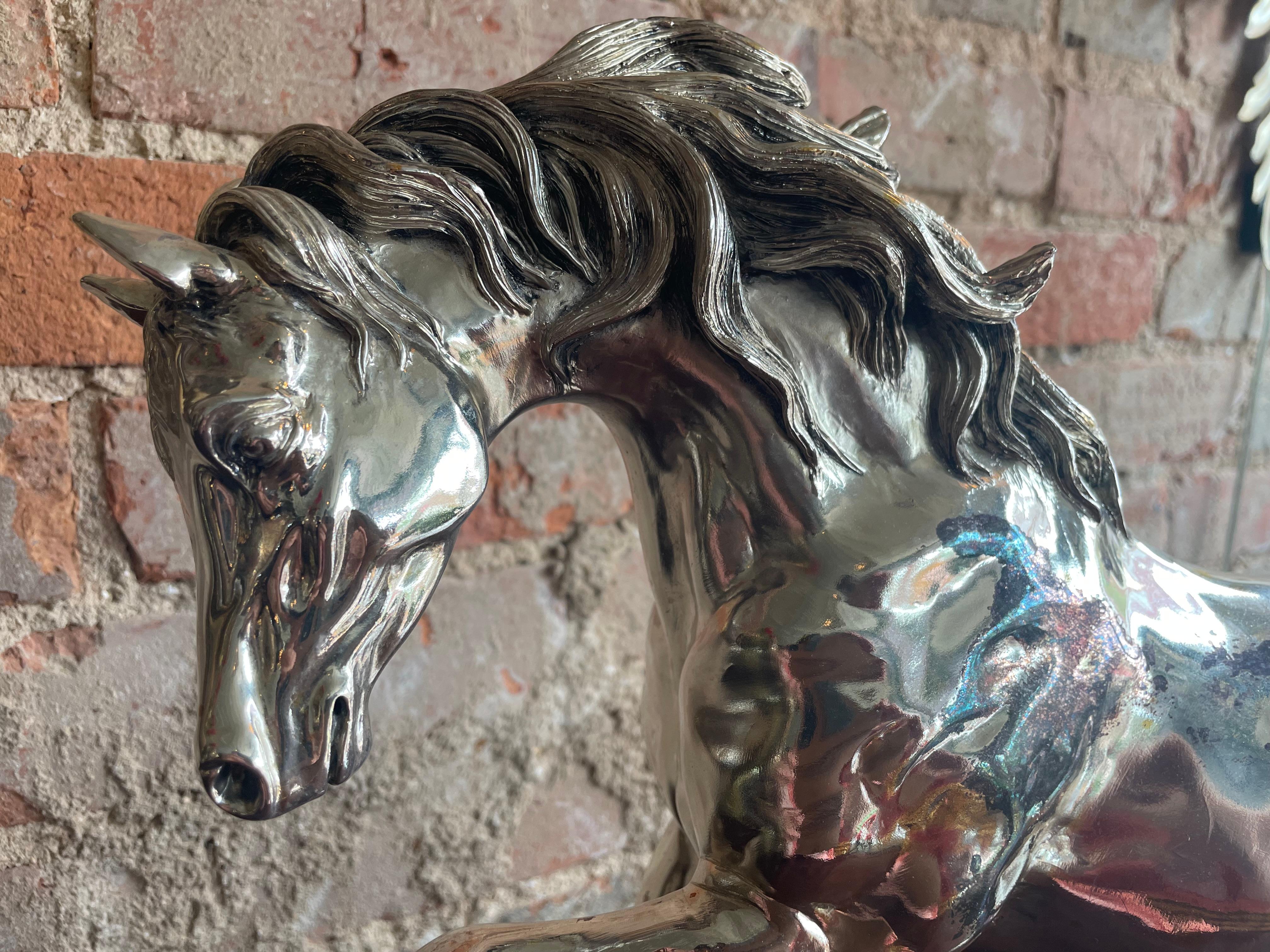 Scultura di cavallo in argento sterling
Vedere le immagini per maggiori dettagli sulle condizioni.  
