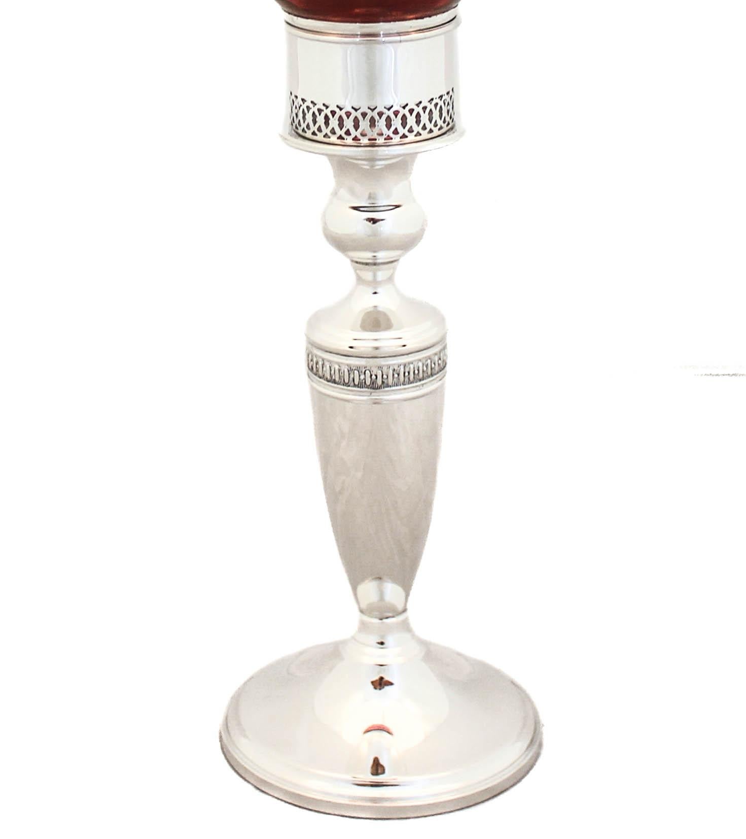 Sterling Silver Hurricane Candlesticks In Excellent Condition For Sale In Brooklyn, NY