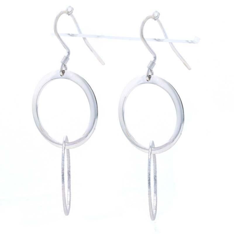Sterling Silver Interlocking Circle Dangle Earrings - 925 Stardust Pierced In Excellent Condition For Sale In Greensboro, NC
