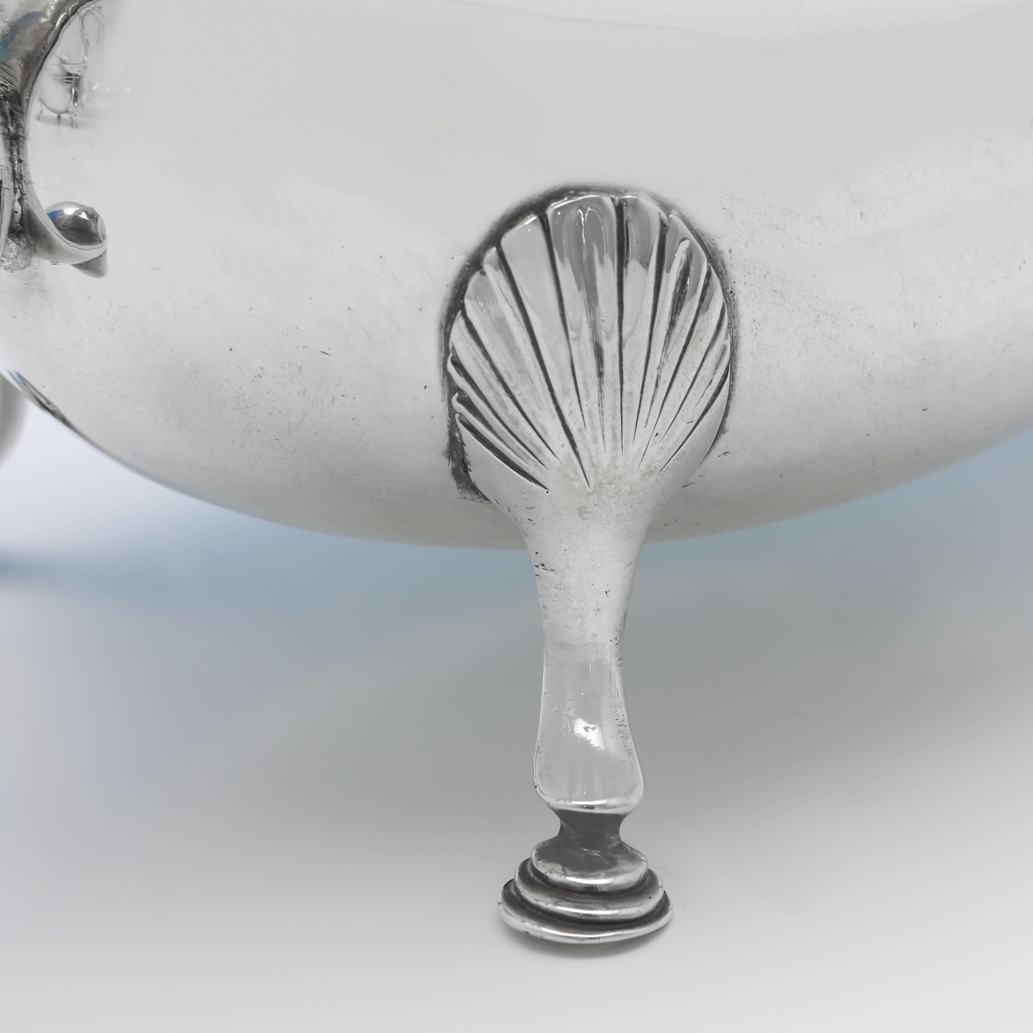 Plata Irlandesa, Dublín C. 1780, Salsera de Plata de Ley Irlandés en venta