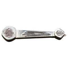 Mezuzah israelí de plata de ley con el sello "ST .925 Made in Israel"