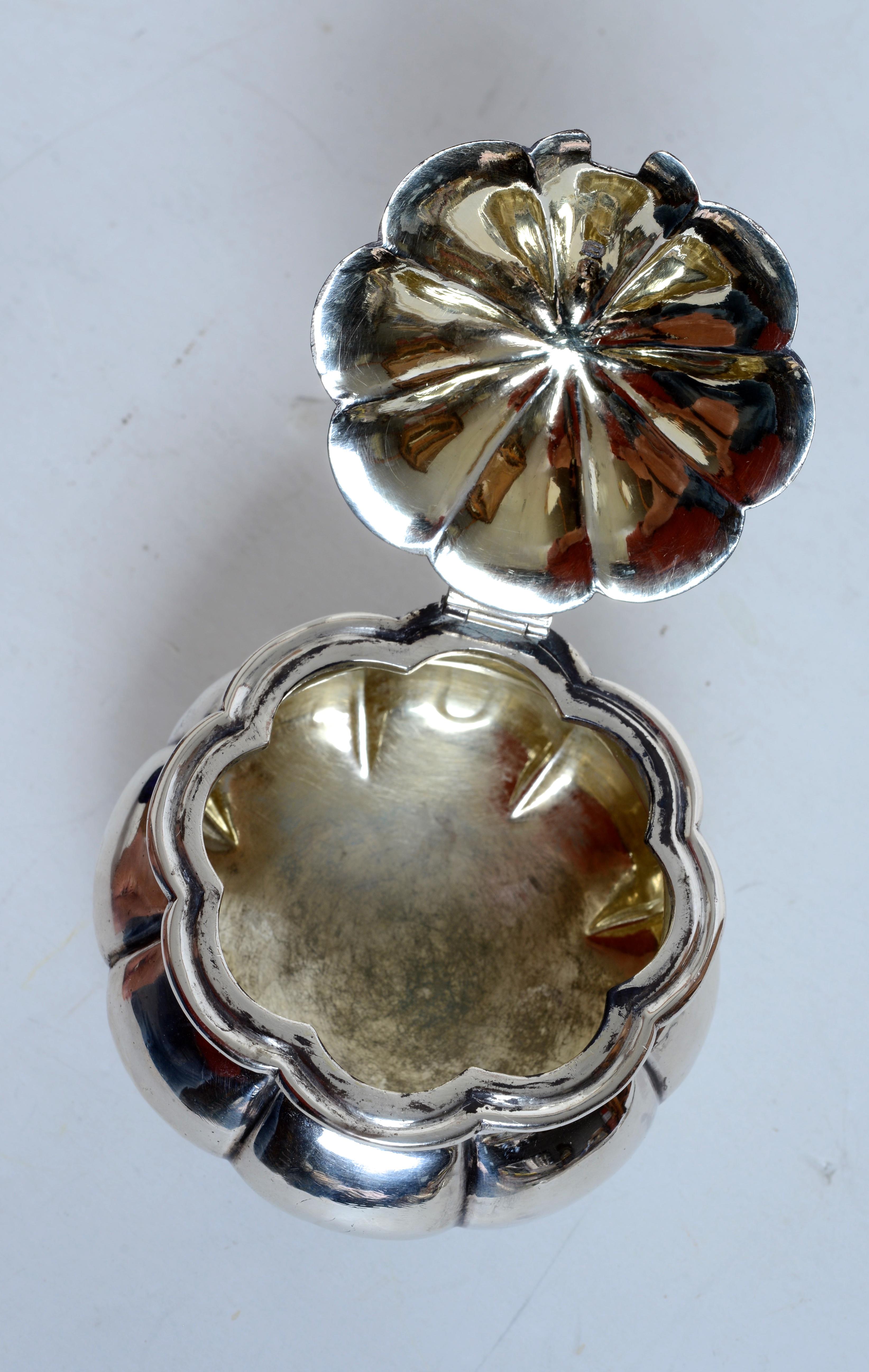 Argent sterling Pot à confiture ou à moutarde en argent sterling avec revêtement en cobalt d'origine par Savory, 1828/29 en vente