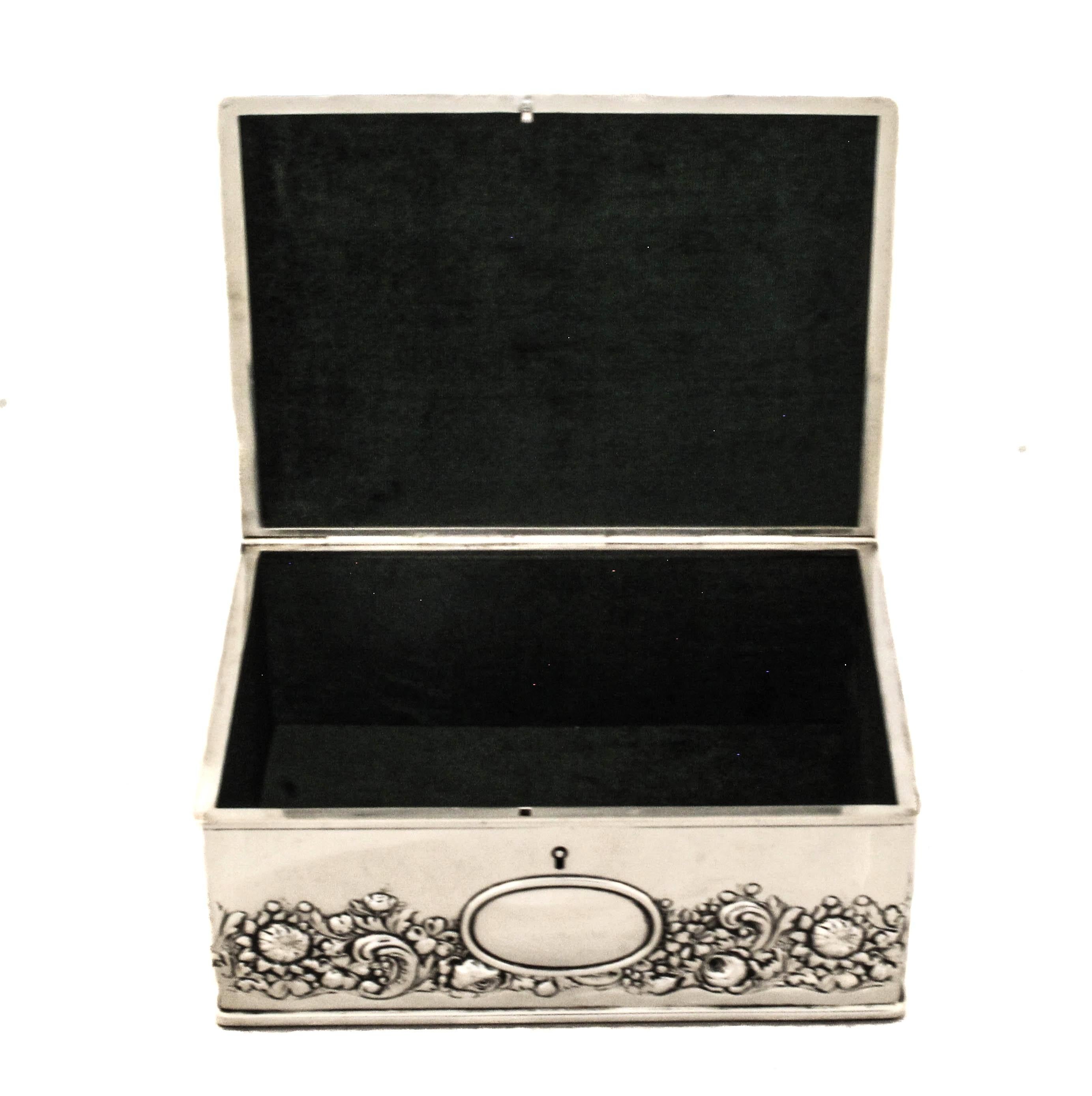 Americano Scatola per gioielli in argento, circa 1900 in vendita