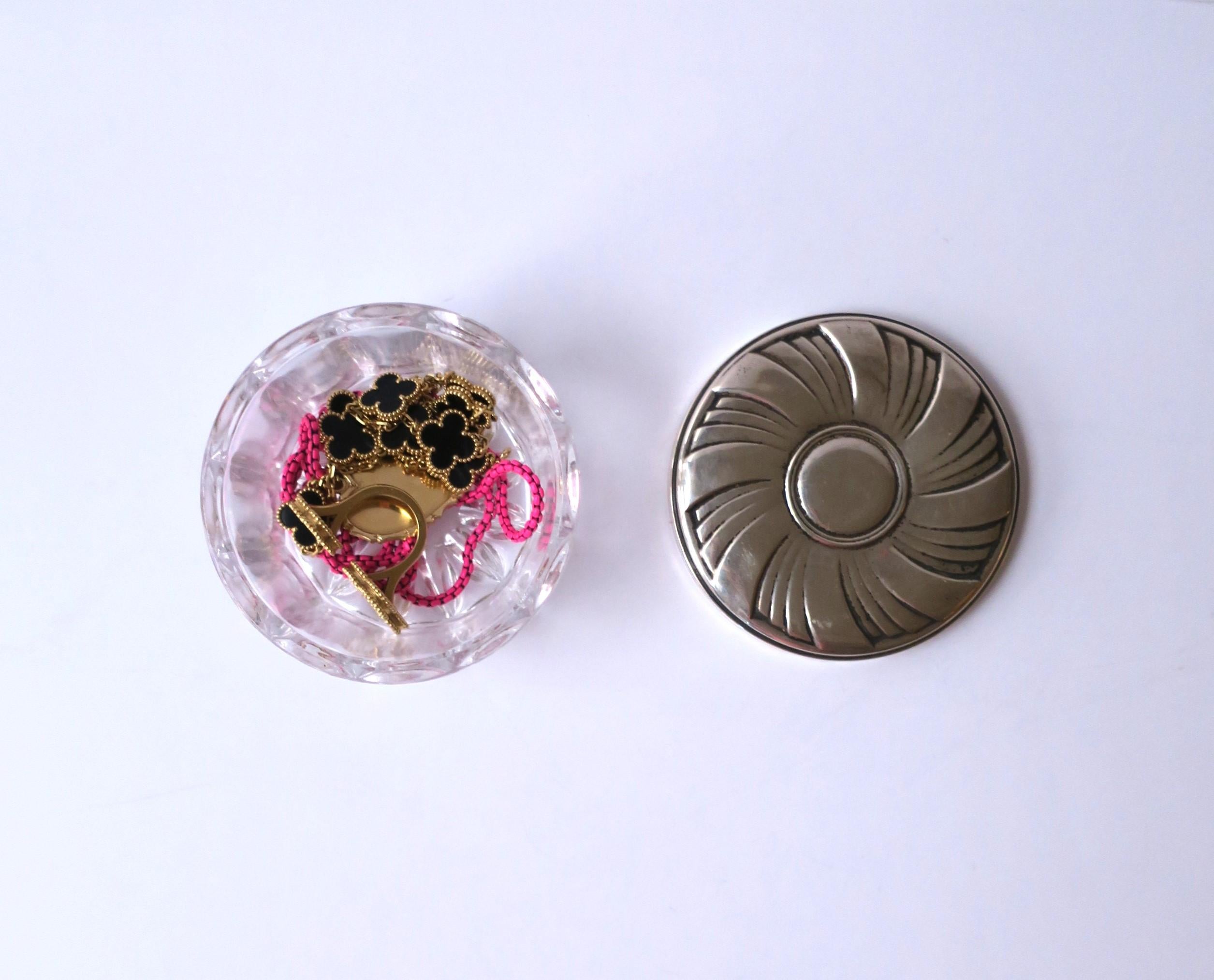 Boîte à bijoux en argent sterling avec miroir de coiffeuse par Towle en vente 1